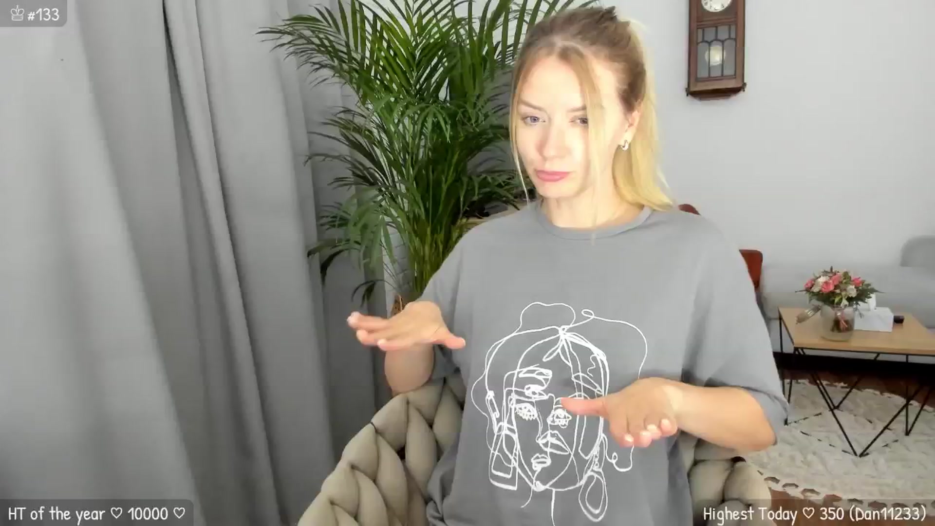 Gallery image thumbnail from MirBee's myfreecams stream on, 07/04/2024, 24:05 image 12 of 20