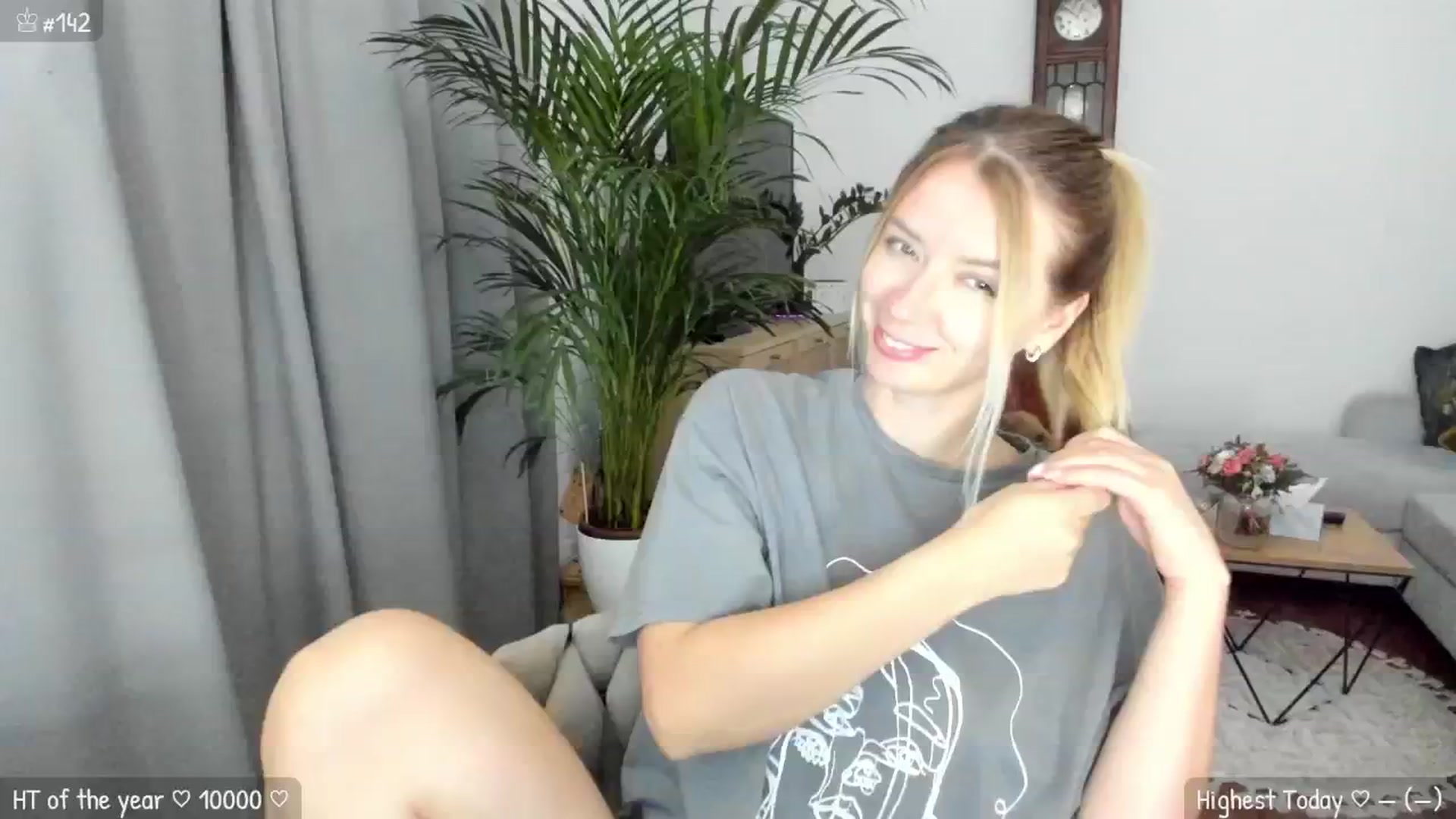 Gallery image thumbnail from MirBee's myfreecams stream on, 07/04/2024, 24:05 image 1 of 20