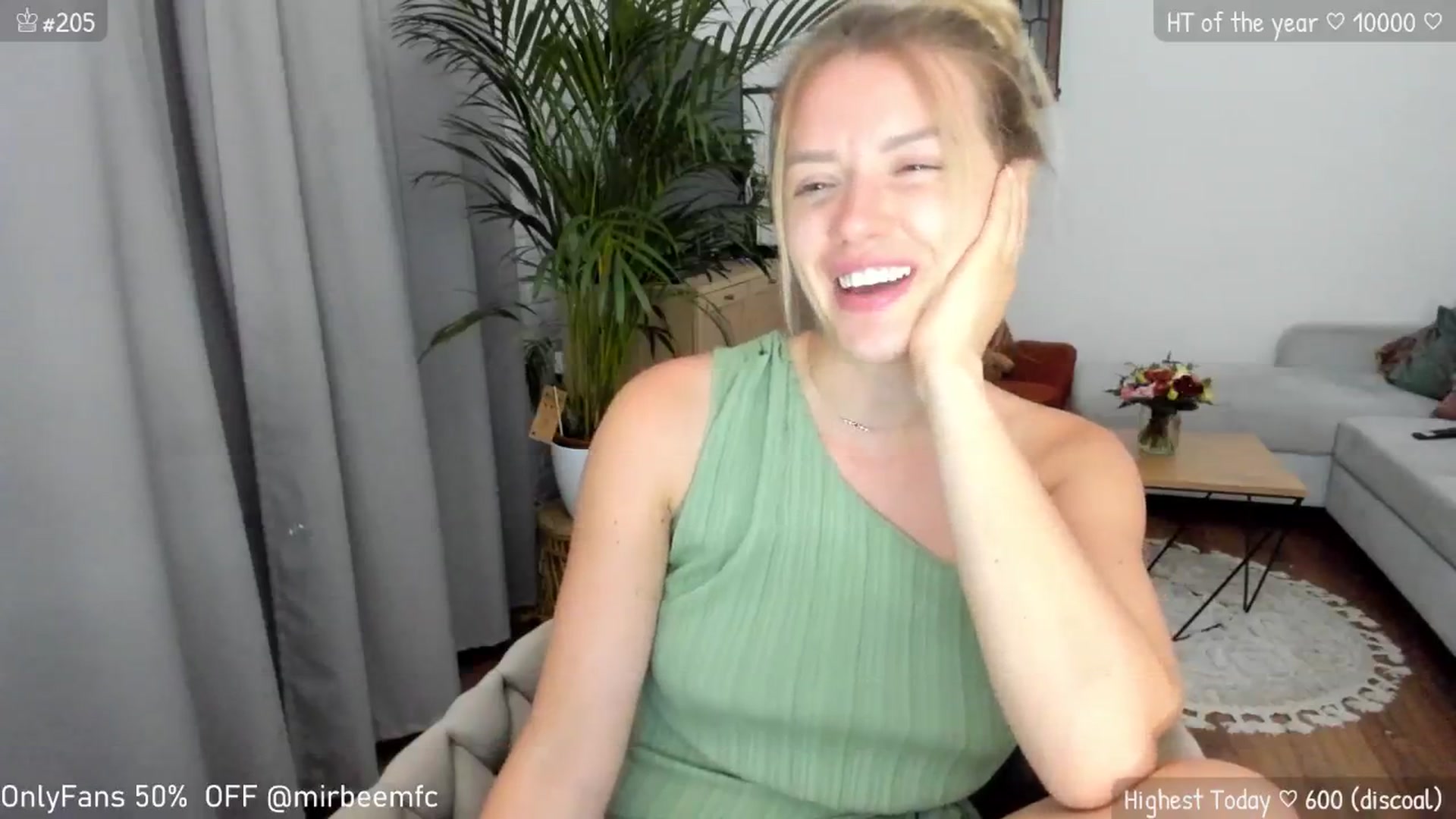 Gallery image thumbnail from MirBee's myfreecams stream on, 07/10/2024, 01:41 image 14 of 20