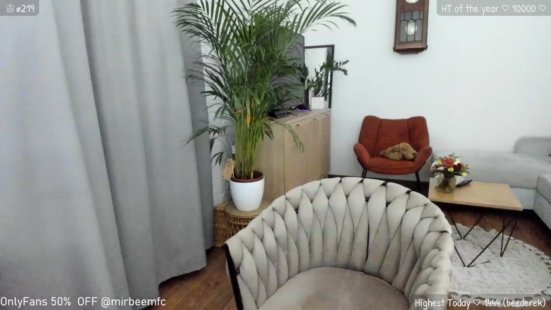 Gallery image thumbnail from MirBee's myfreecams stream on, 07/12/2024, 01:53 image 12 of 20