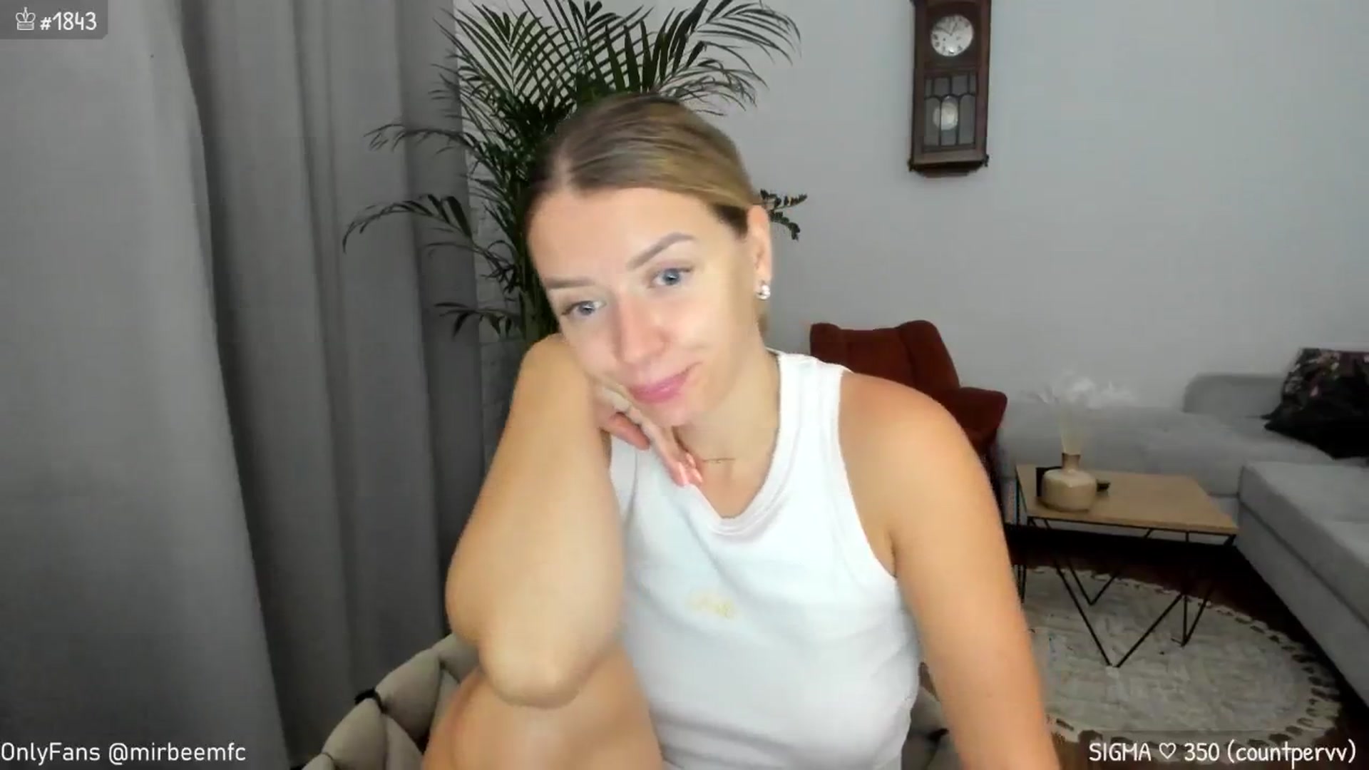 Gallery image thumbnail from MirBee's myfreecams stream on, 09/13/2024, 01:20 image 9 of 20