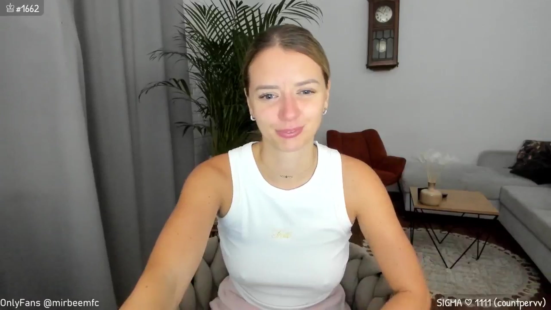 Gallery image thumbnail from MirBee's myfreecams stream on, 09/13/2024, 01:20 image 10 of 20