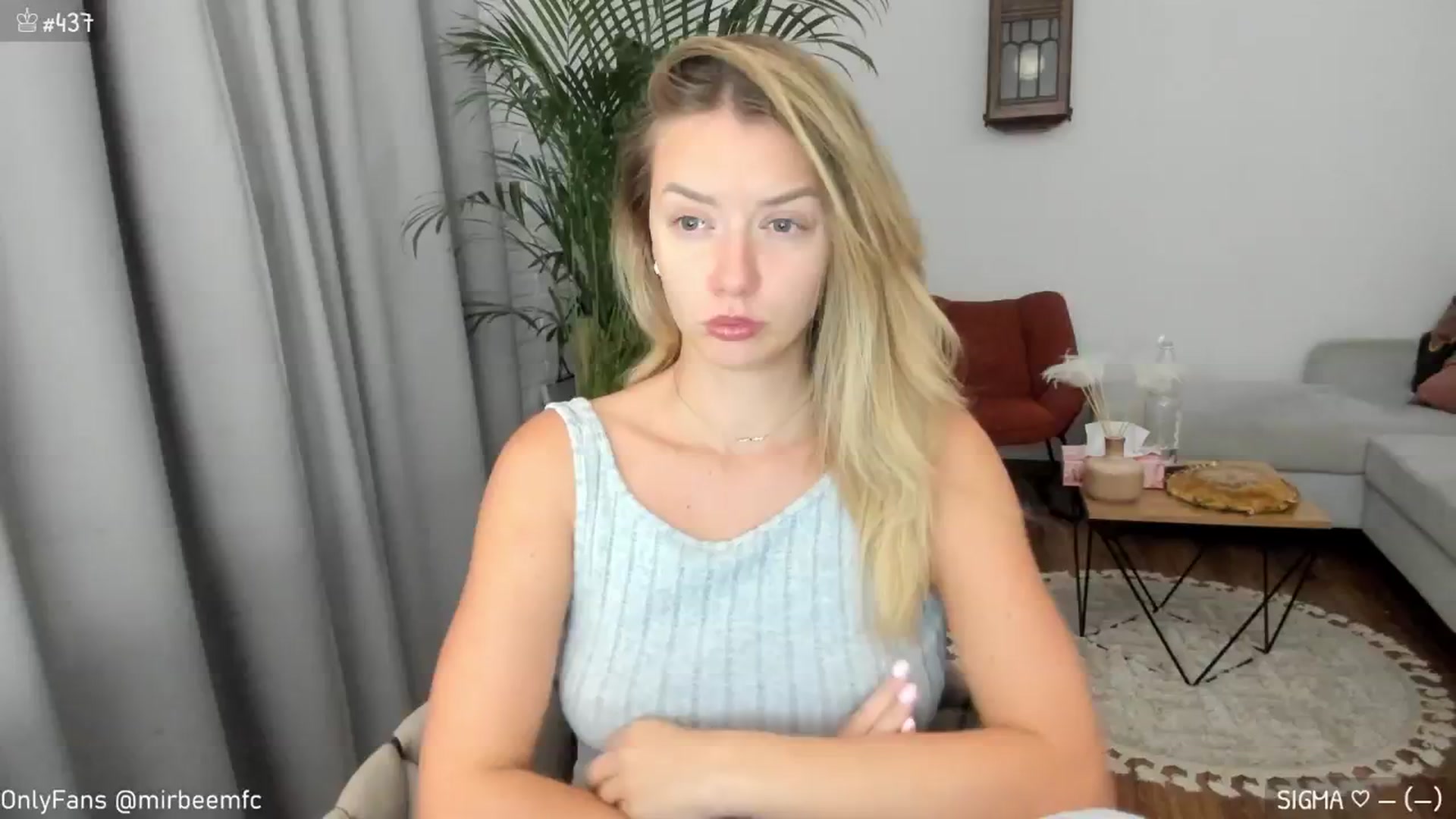 Gallery image thumbnail from MirBee's myfreecams stream on, 09/25/2024, 01:34 image 1 of 20