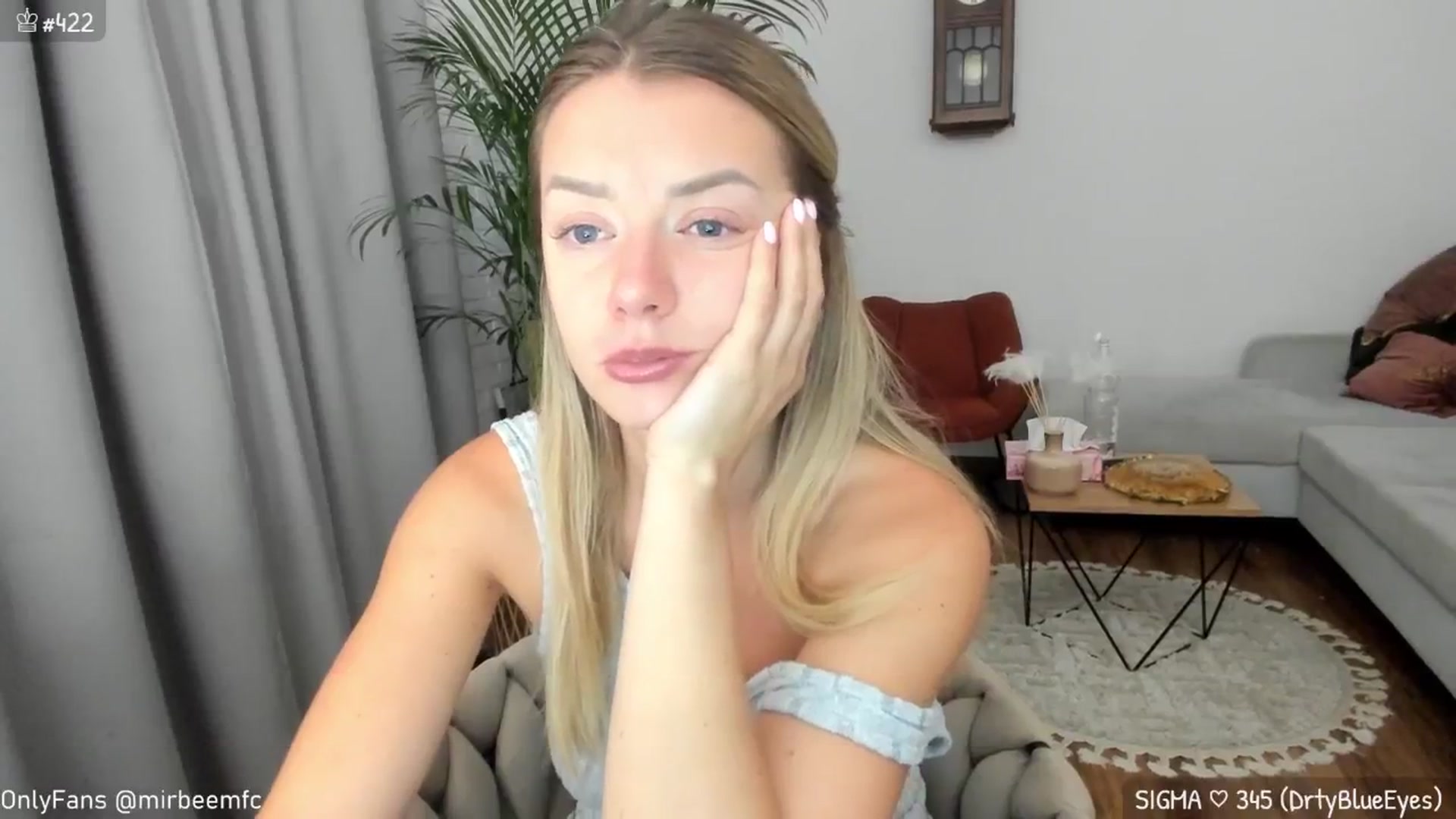 Gallery image thumbnail from MirBee's myfreecams stream on, 09/25/2024, 01:34 image 15 of 20