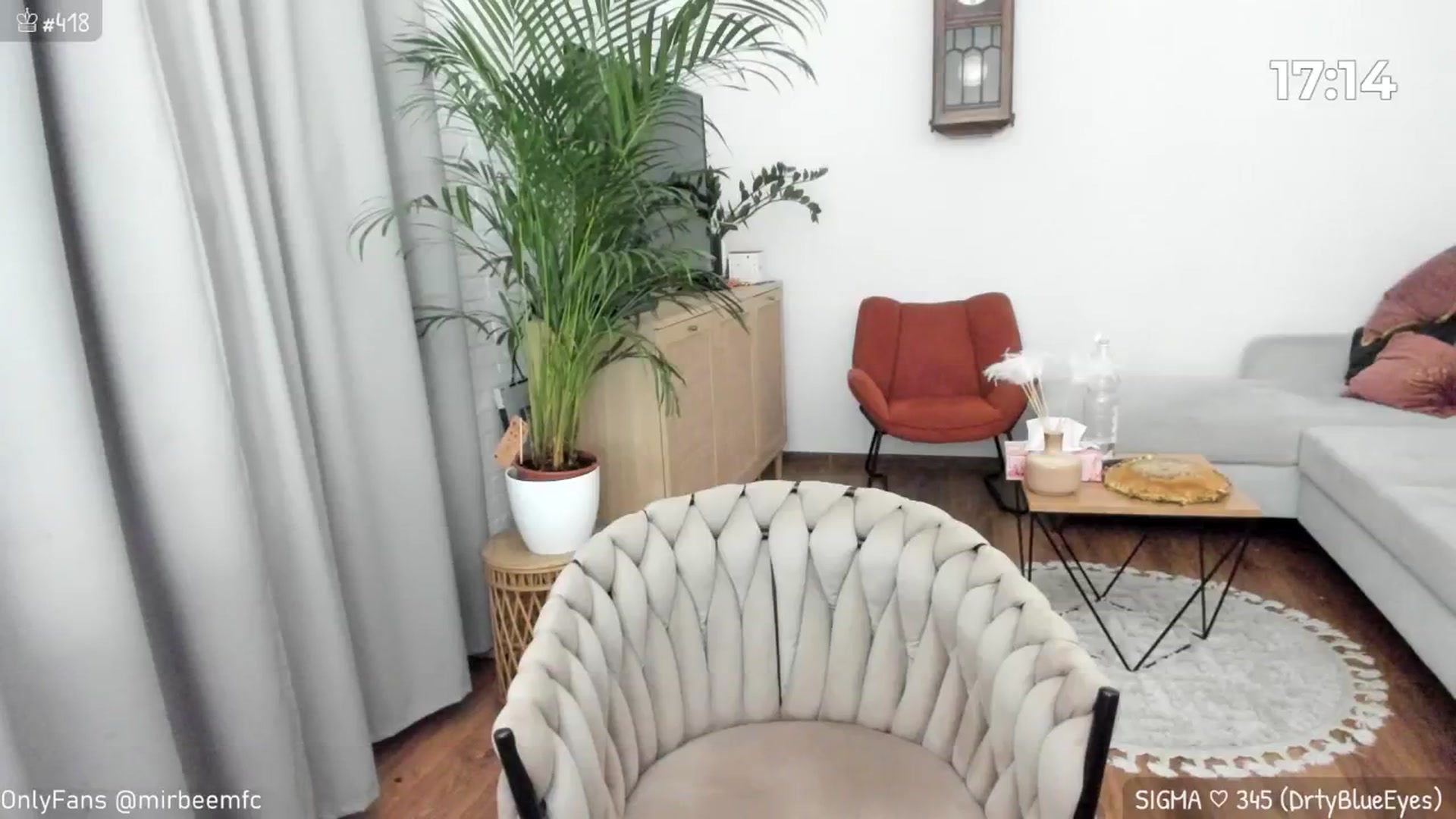 Gallery image thumbnail from MirBee's myfreecams stream on, 09/25/2024, 01:34 image 18 of 20