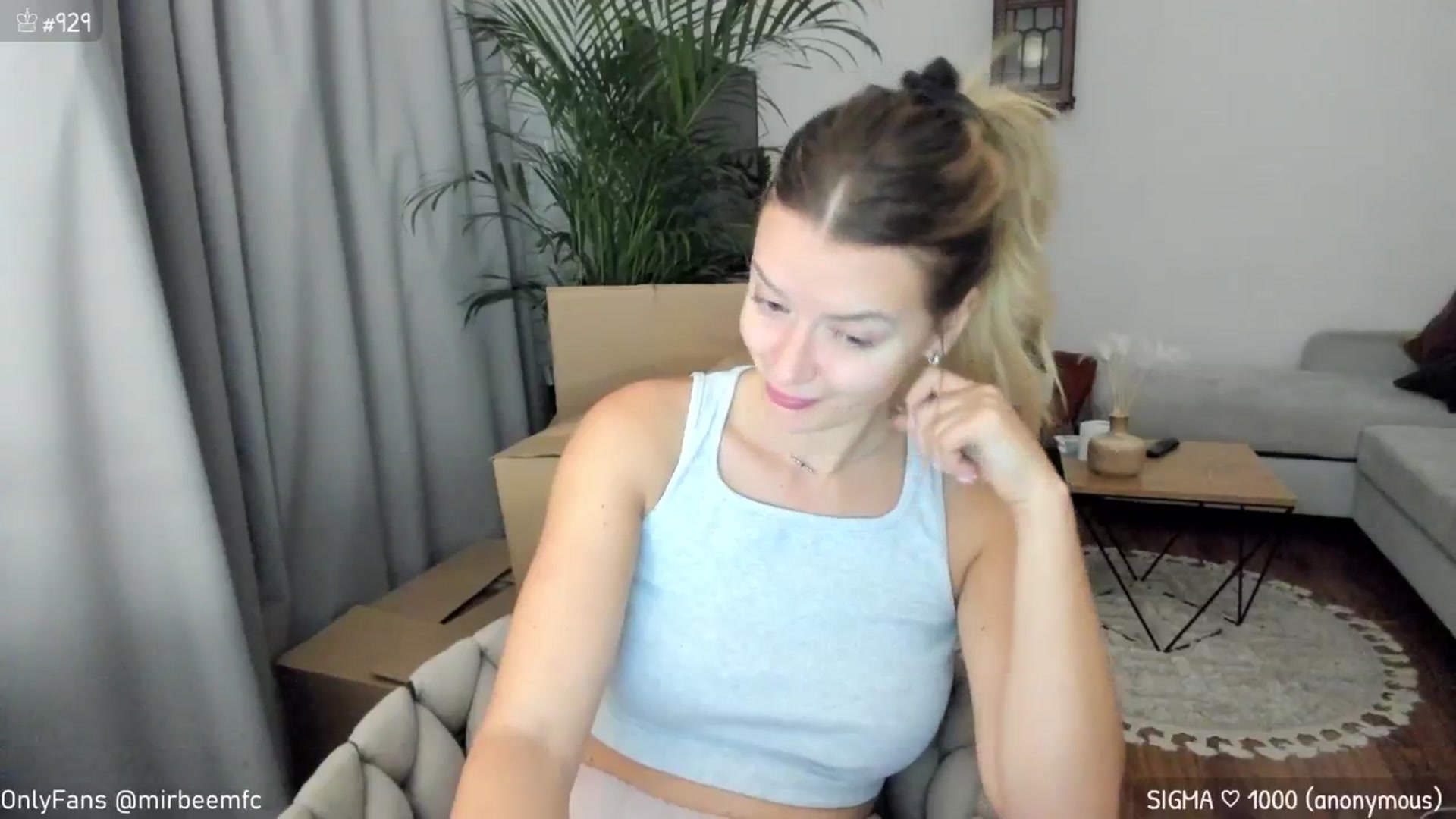 Gallery image thumbnail from MirBee's myfreecams stream on, 10/02/2024, 24:07 image 9 of 20
