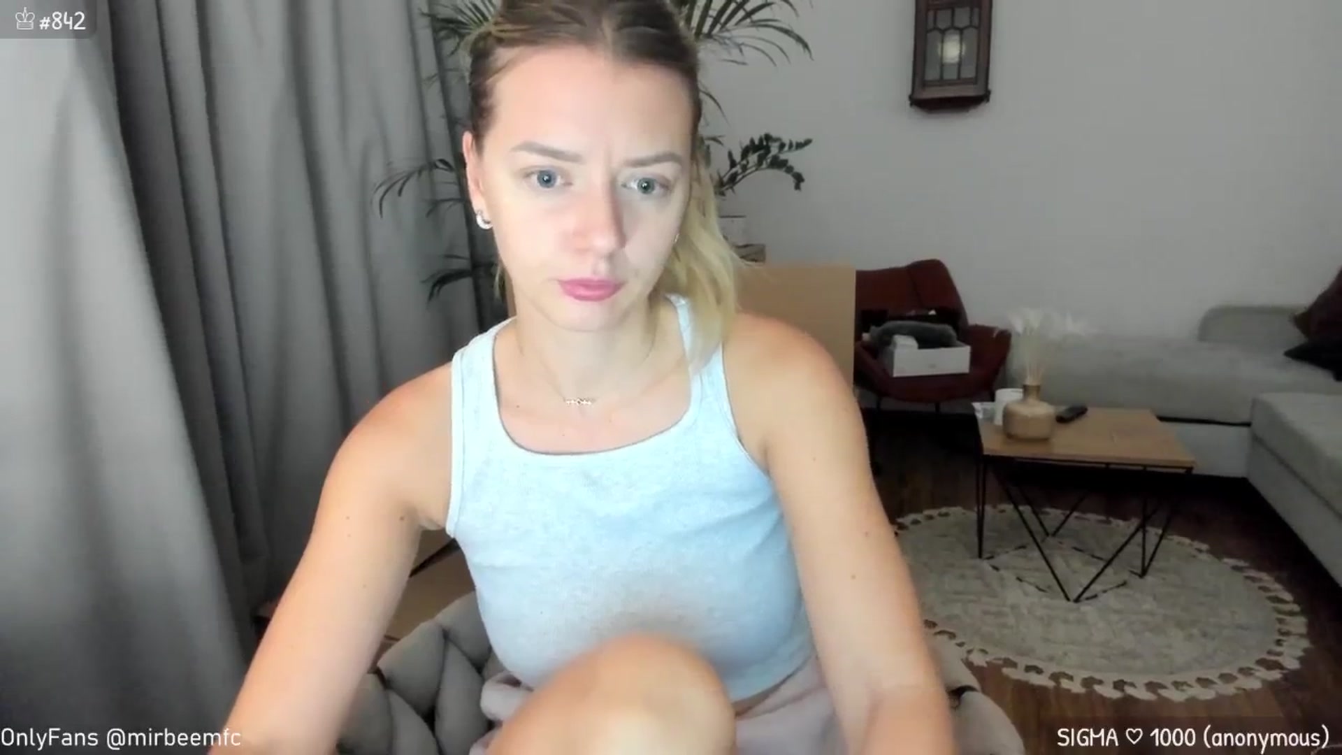 Gallery image thumbnail from MirBee's myfreecams stream on, 10/02/2024, 24:07 image 10 of 20