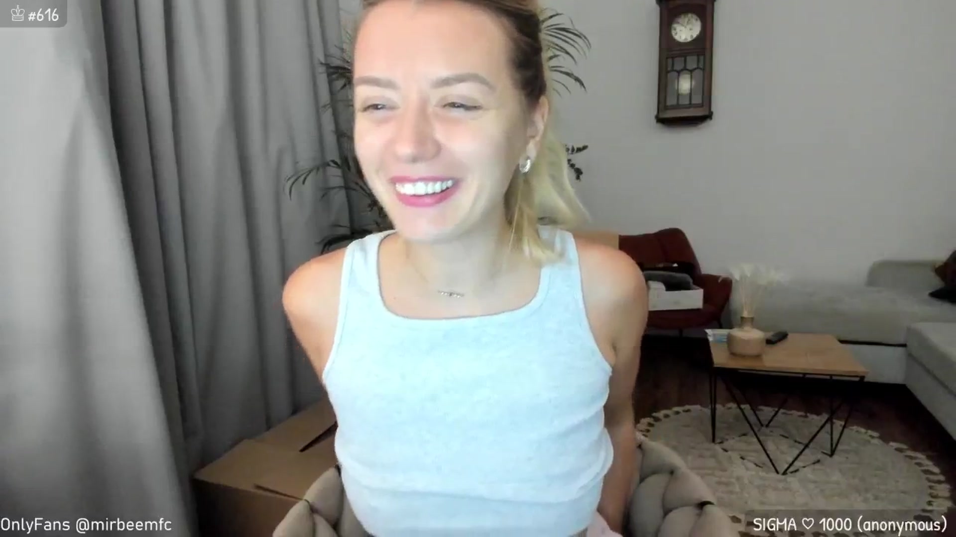 Gallery image thumbnail from MirBee's myfreecams stream on, 10/02/2024, 24:07 image 18 of 20