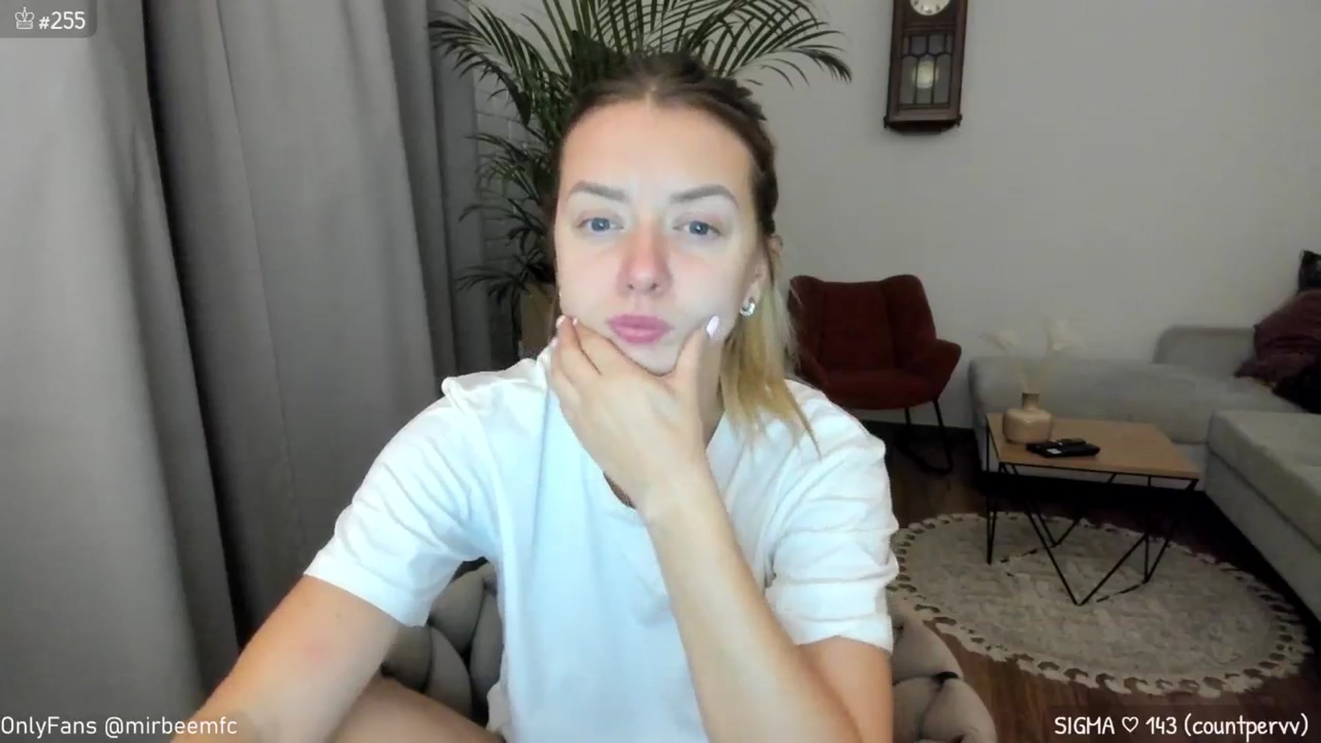 Gallery image thumbnail from MirBee's myfreecams stream on, 10/04/2024, 24:26 image 4 of 20