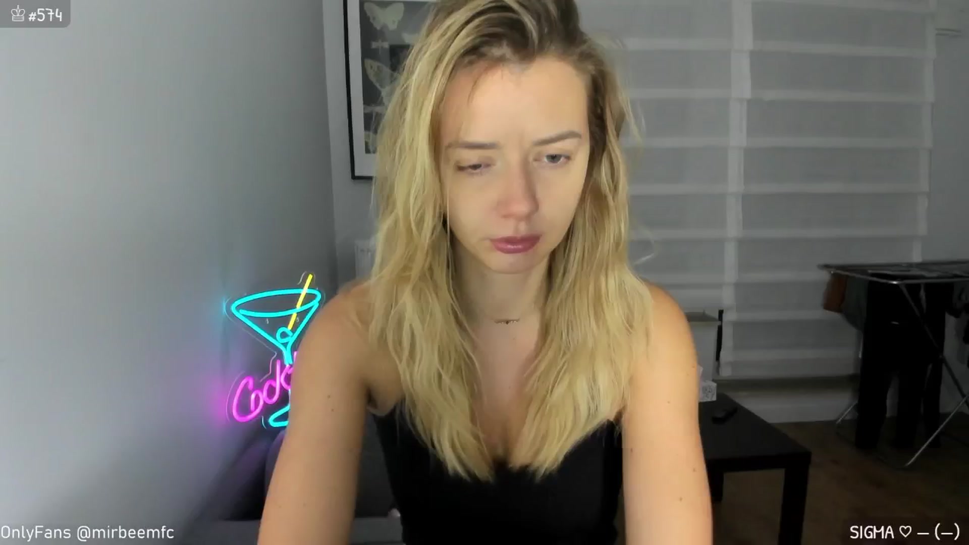 Gallery image thumbnail from MirBee's myfreecams stream on, 10/15/2024, 23:22 image 1 of 20