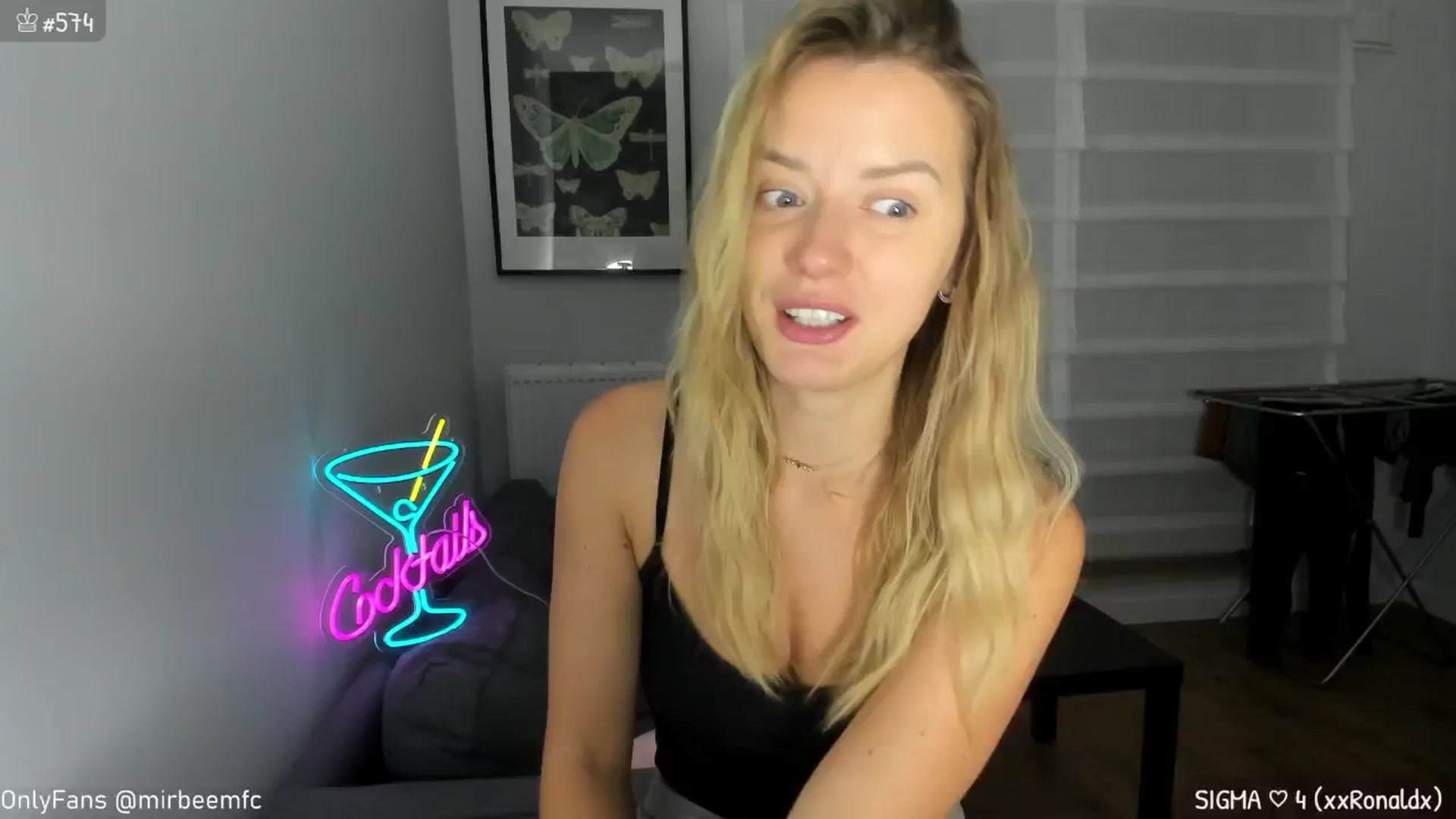 Gallery image thumbnail from MirBee's myfreecams stream on, 10/15/2024, 23:22 image 2 of 20