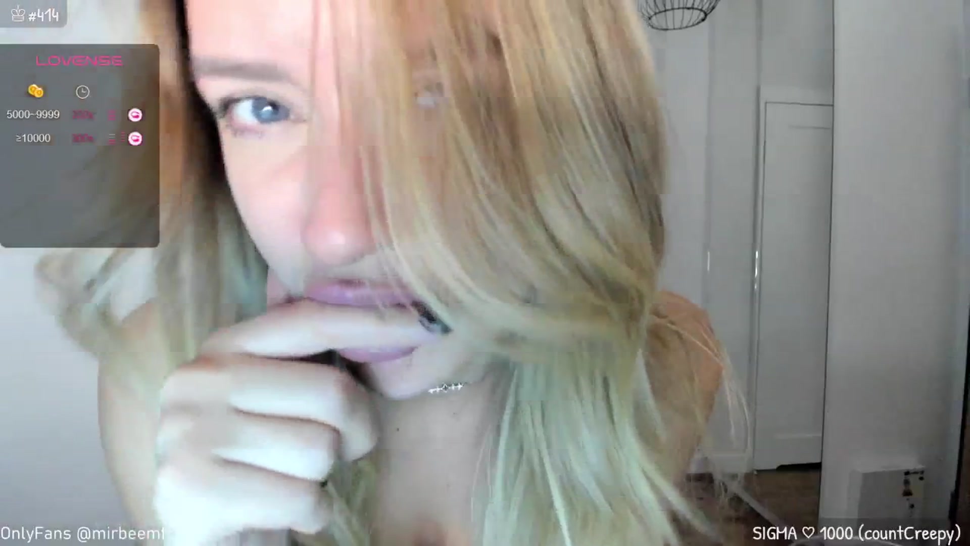 Gallery image thumbnail from MirBee's myfreecams stream on, 10/19/2024, 24:09 image 8 of 20