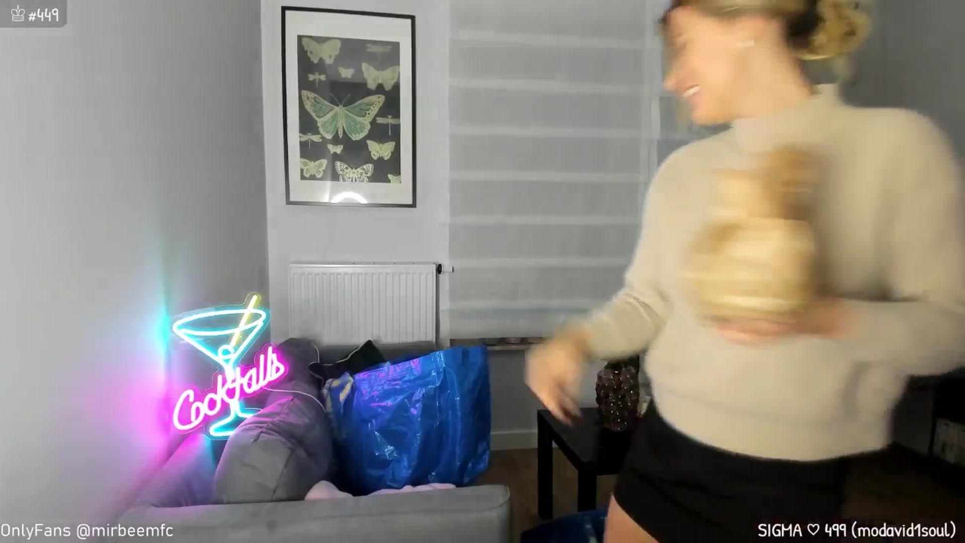 Gallery image thumbnail from MirBee's myfreecams stream on, 10/21/2024, 24:45 image 7 of 20