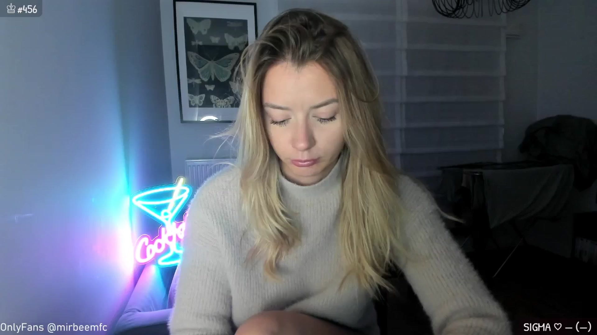 Gallery image thumbnail from MirBee's myfreecams stream on, 10/21/2024, 24:45 image 1 of 20