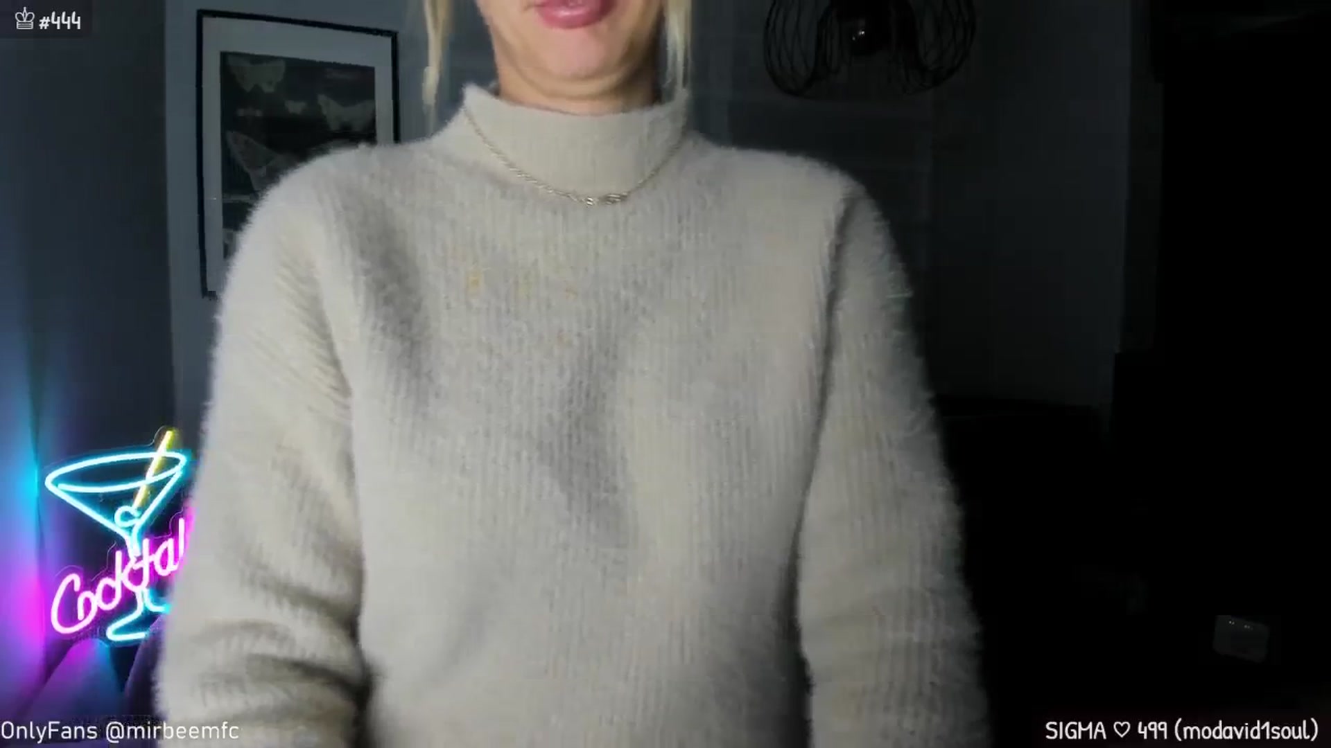 Gallery image thumbnail from MirBee's myfreecams stream on, 10/21/2024, 24:45 image 12 of 20
