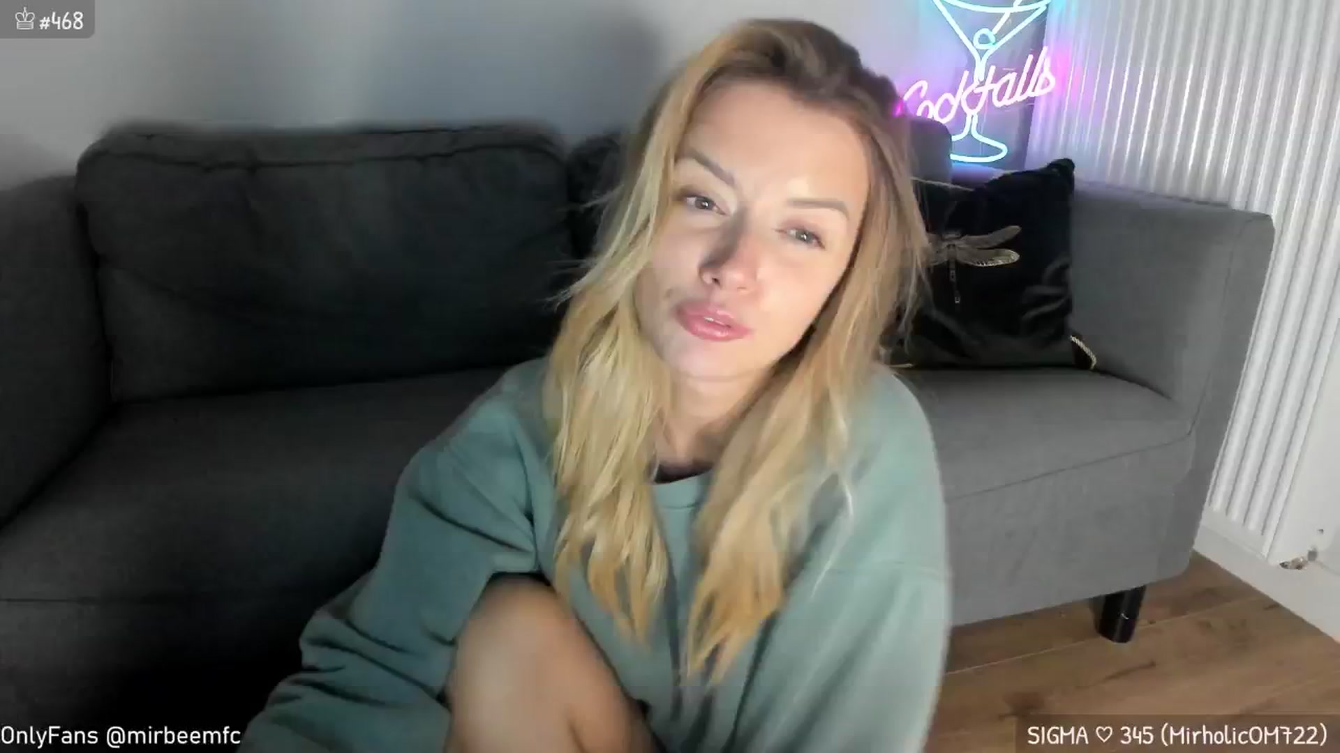 Gallery image thumbnail from MirBee's myfreecams stream on, 10/22/2024, 19:19 image 9 of 20