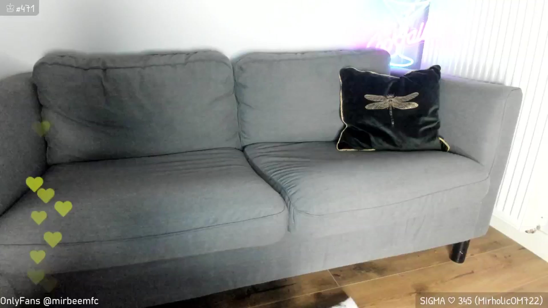 Gallery image thumbnail from MirBee's myfreecams stream on, 10/22/2024, 19:19 image 7 of 20