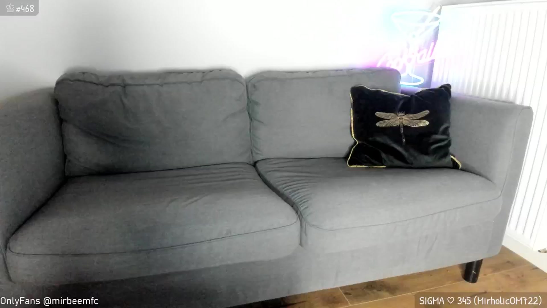 Gallery image thumbnail from MirBee's myfreecams stream on, 10/22/2024, 19:19 image 14 of 20