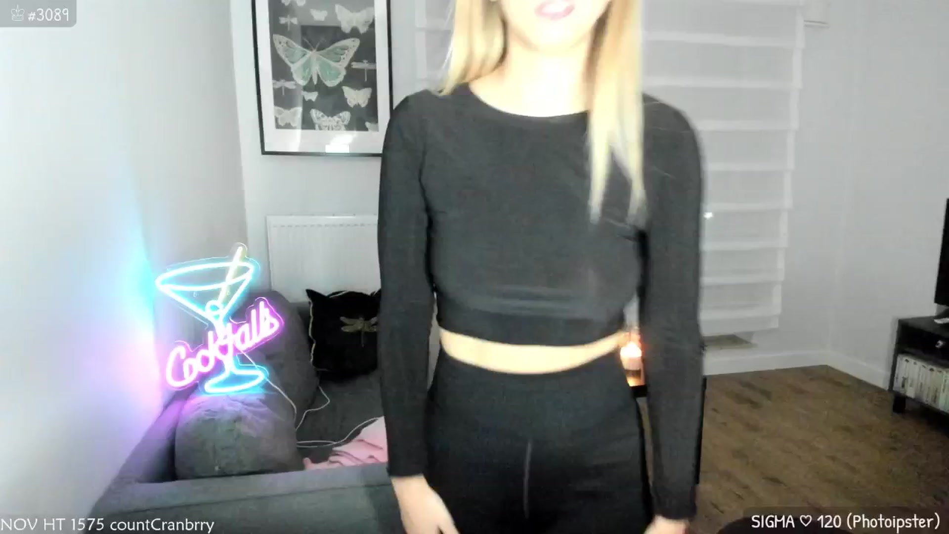 Gallery image thumbnail from MirBee's myfreecams stream on, 11/17/2024, 24:03 image 3 of 20