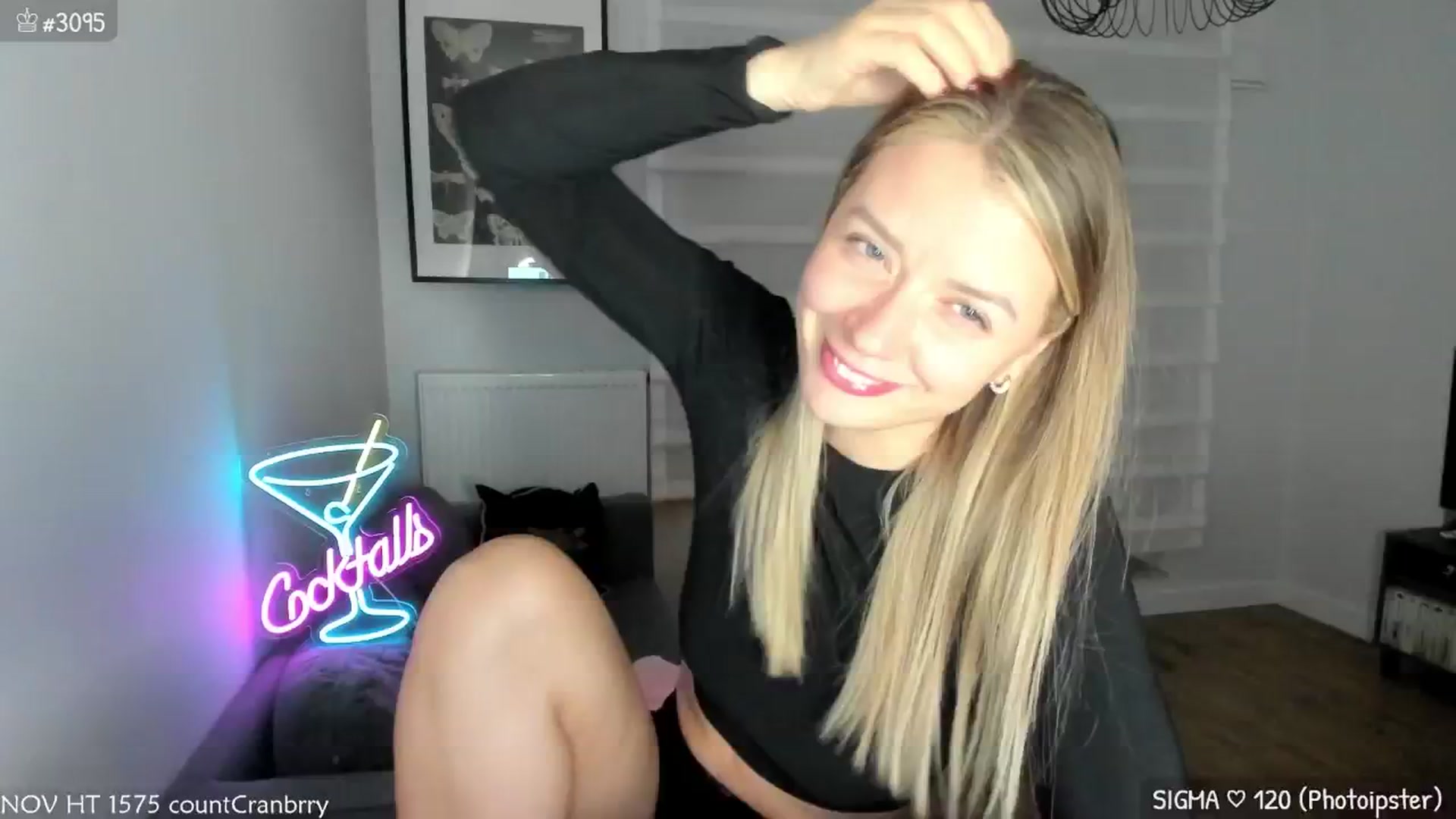 Gallery image thumbnail from MirBee's myfreecams stream on, 11/17/2024, 24:03 image 2 of 20