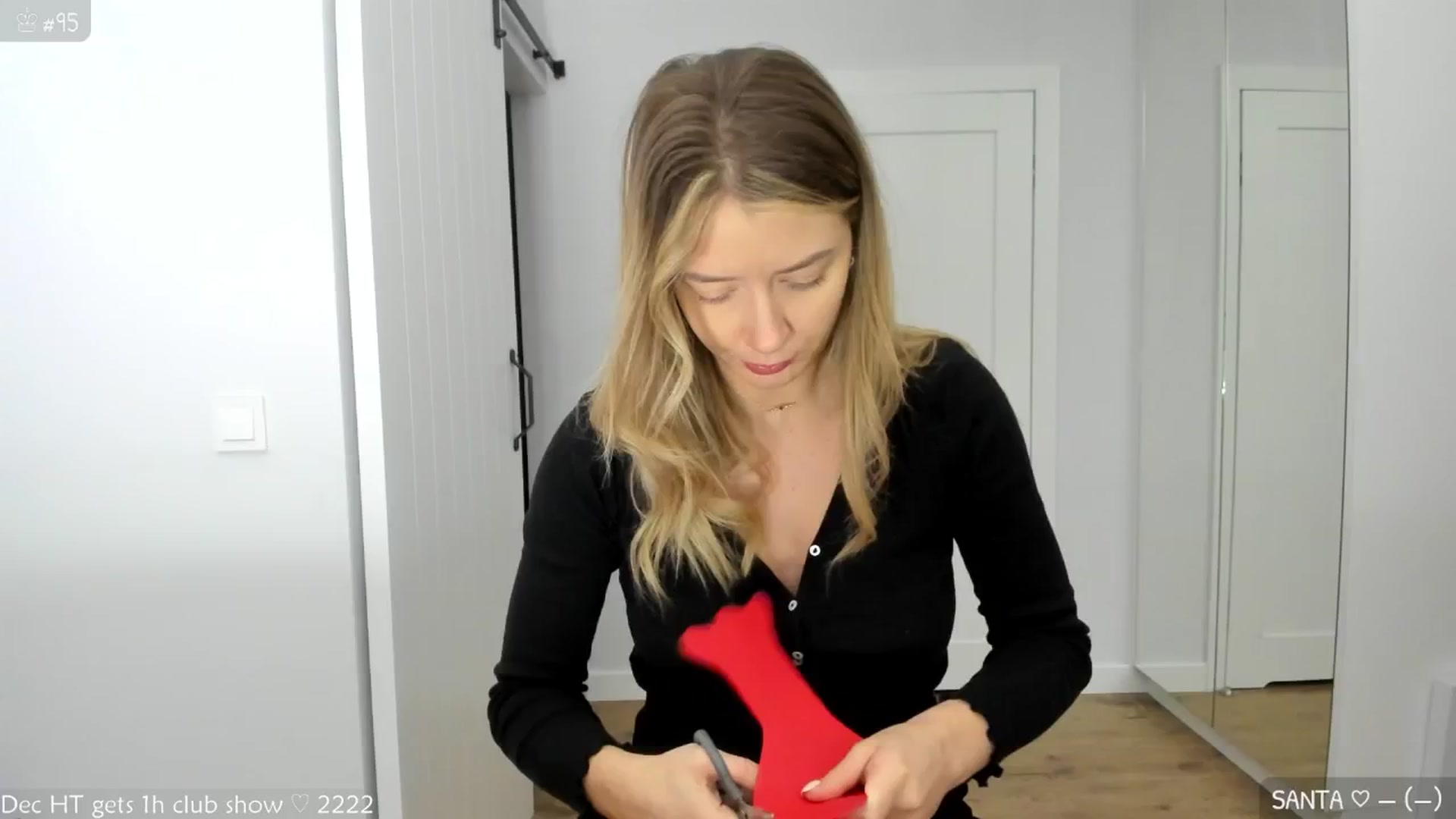 Gallery image thumbnail from MirBee's myfreecams stream on, 12/03/2024, 23:40 image 4 of 20