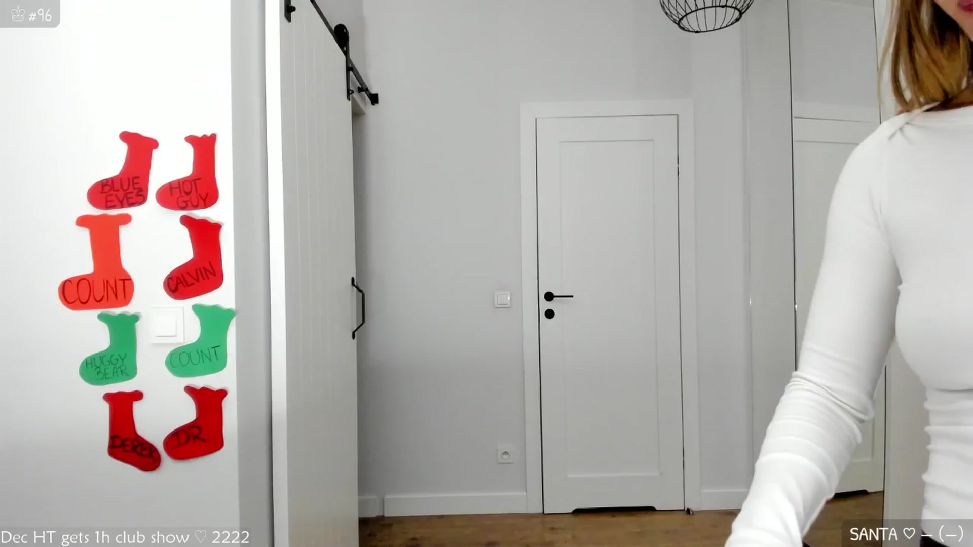 Gallery image thumbnail from MirBee's myfreecams stream on, 12/05/2024, 24:01 image 4 of 20