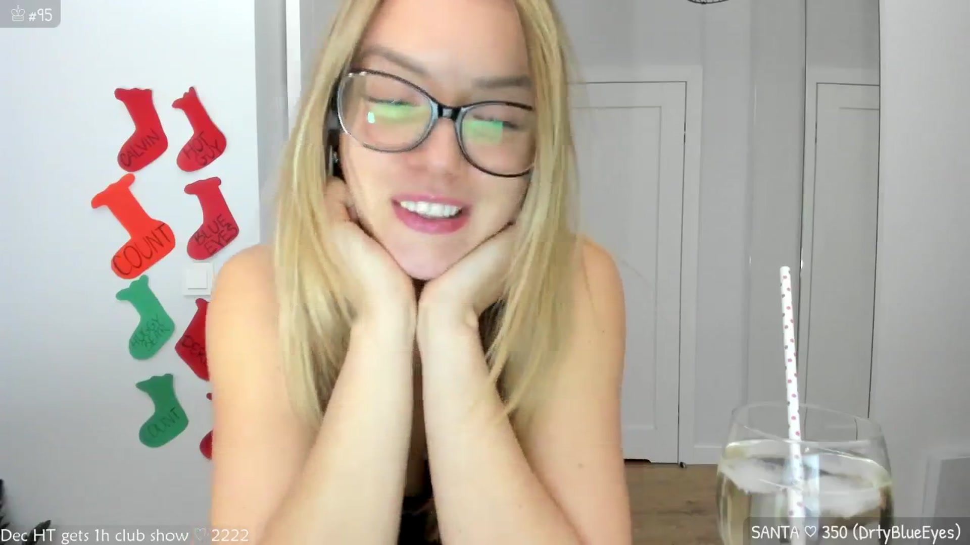 Gallery image thumbnail from MirBee's myfreecams stream on, 12/06/2024, 02:48 image 4 of 20