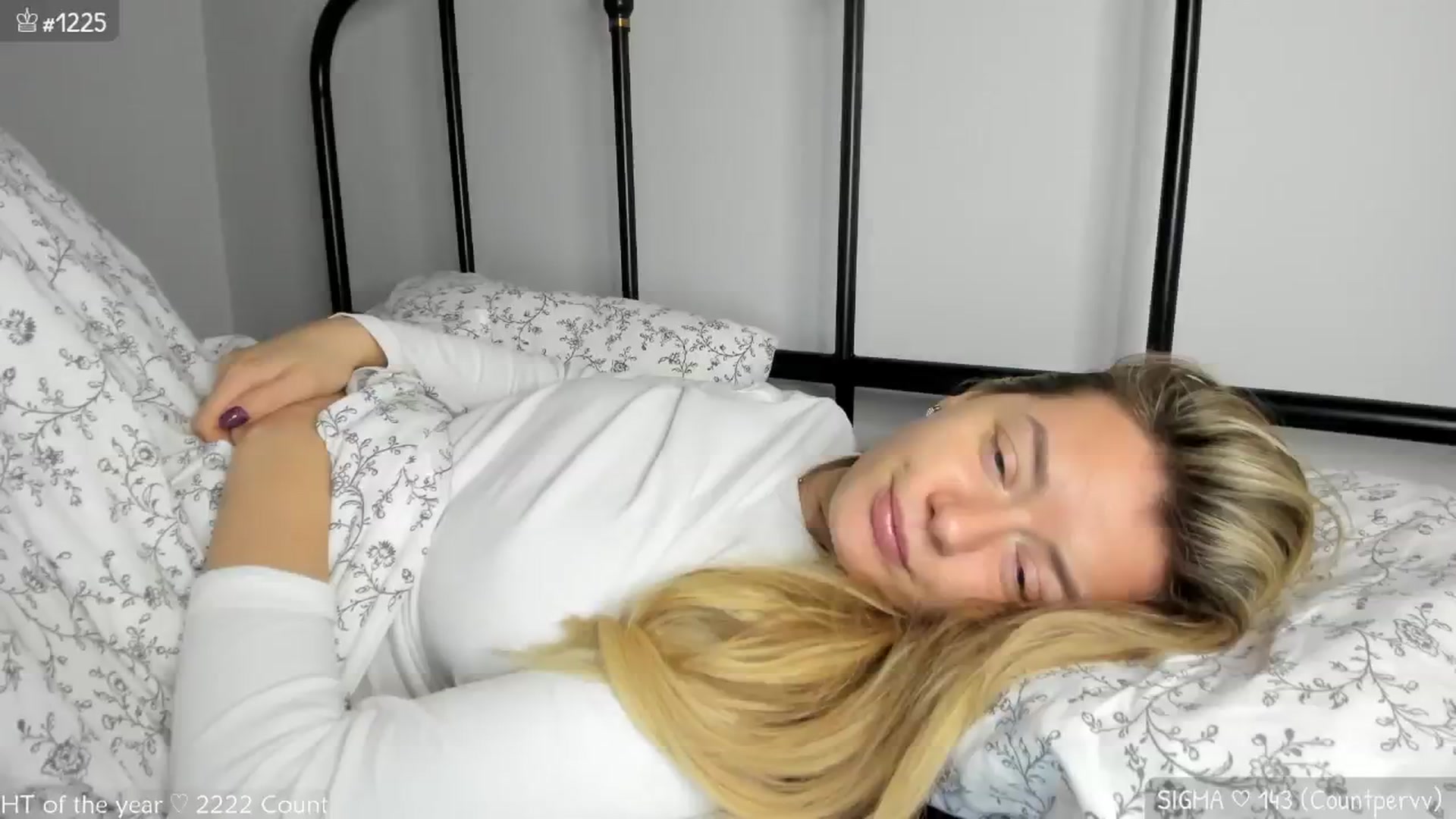 Gallery image thumbnail from MirBee's myfreecams stream on, 01/28/2025, 24:37 image 7 of 20