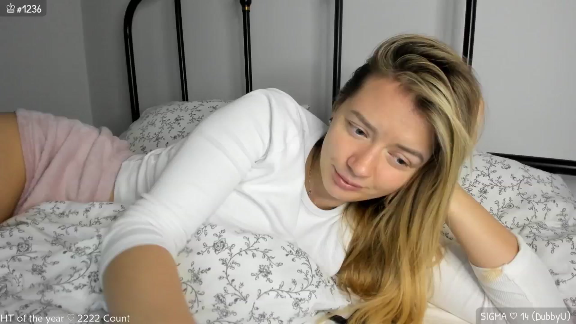Gallery image thumbnail from MirBee's myfreecams stream on, 01/28/2025, 24:37 image 3 of 20