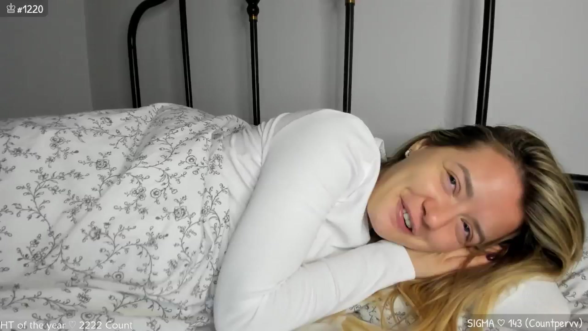Gallery image thumbnail from MirBee's myfreecams stream on, 01/28/2025, 24:37 image 15 of 20