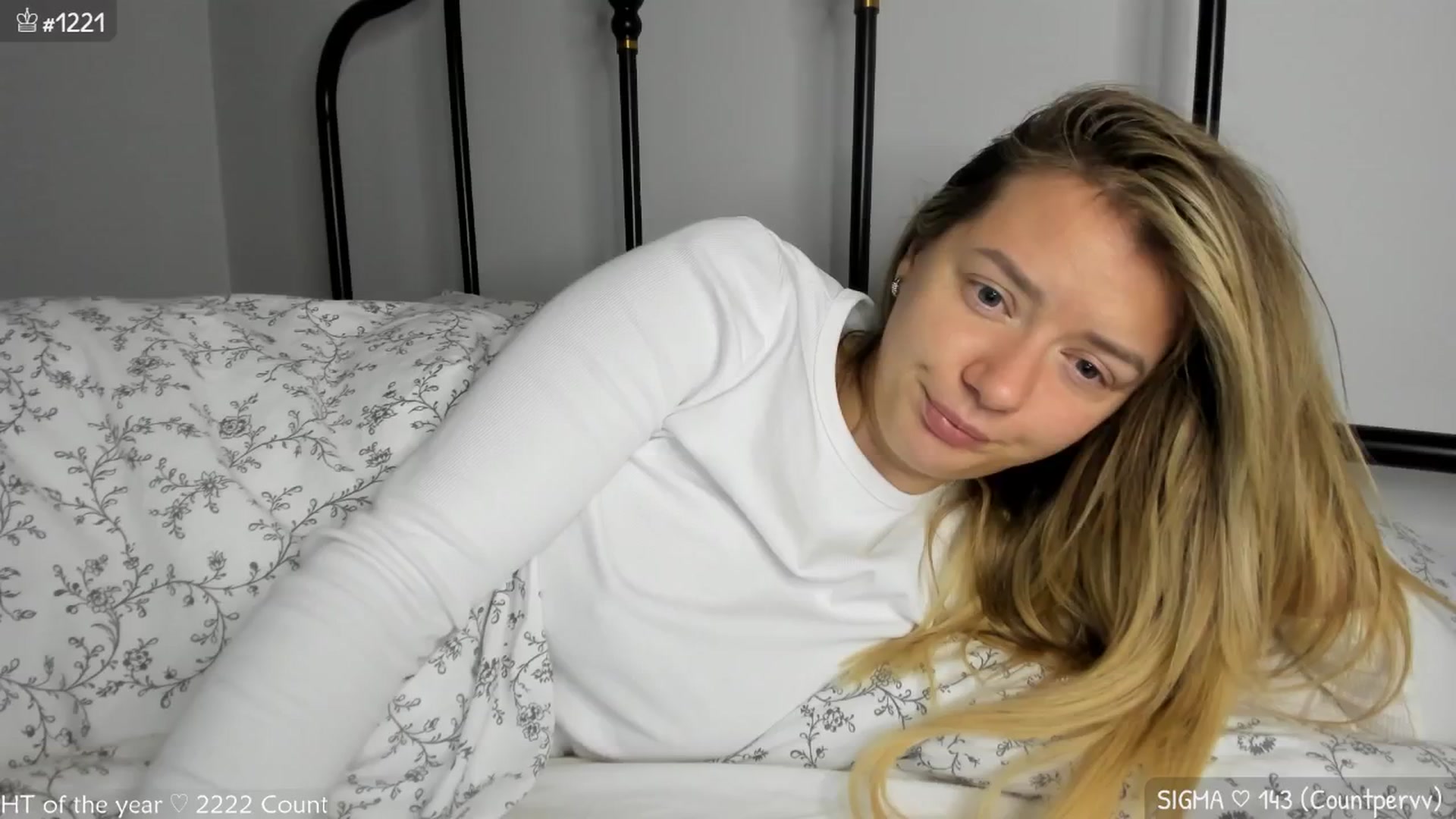 Gallery image thumbnail from MirBee's myfreecams stream on, 01/28/2025, 24:37 image 17 of 20