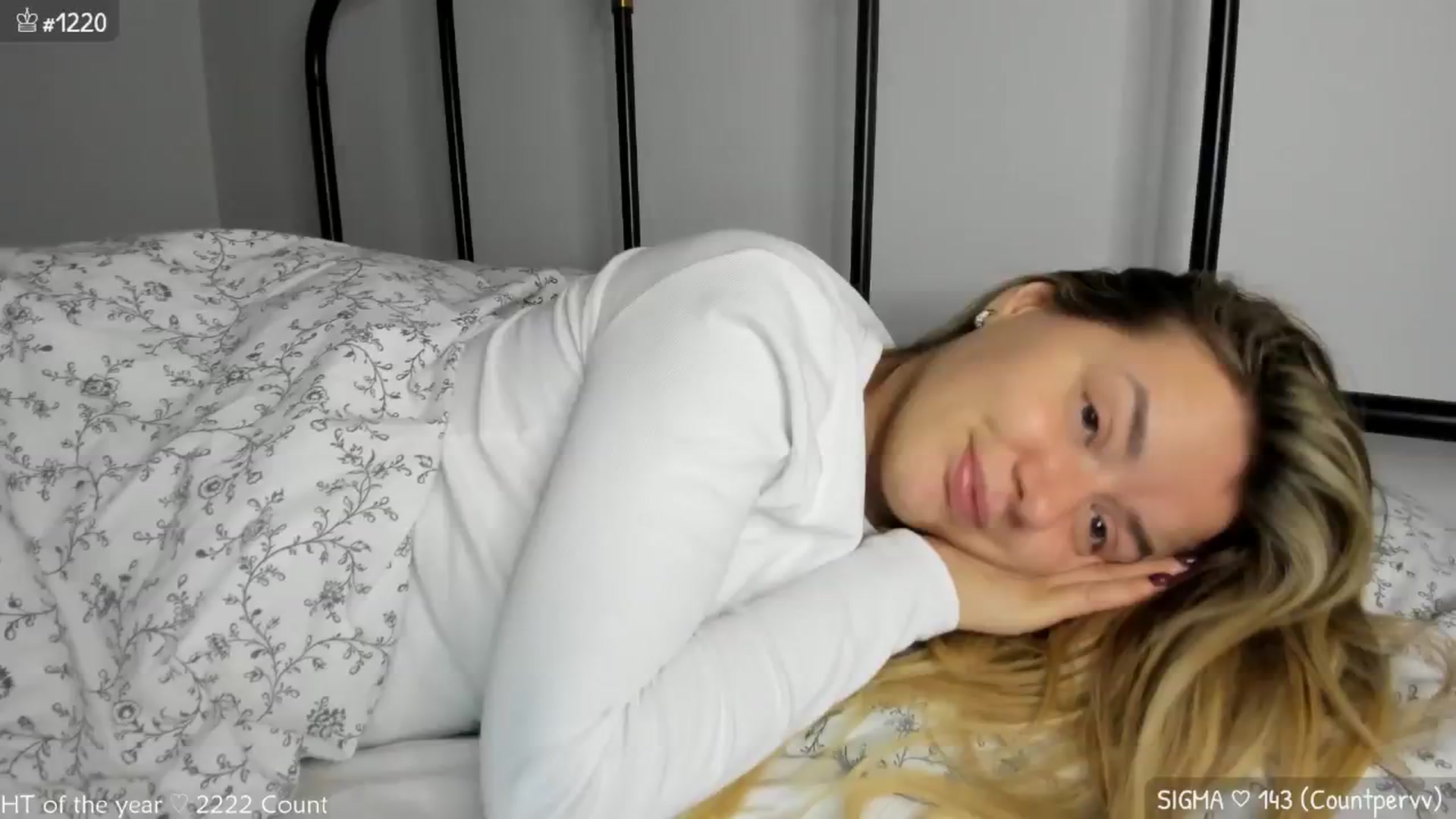 Gallery image thumbnail from MirBee's myfreecams stream on, 01/28/2025, 24:37 image 10 of 20