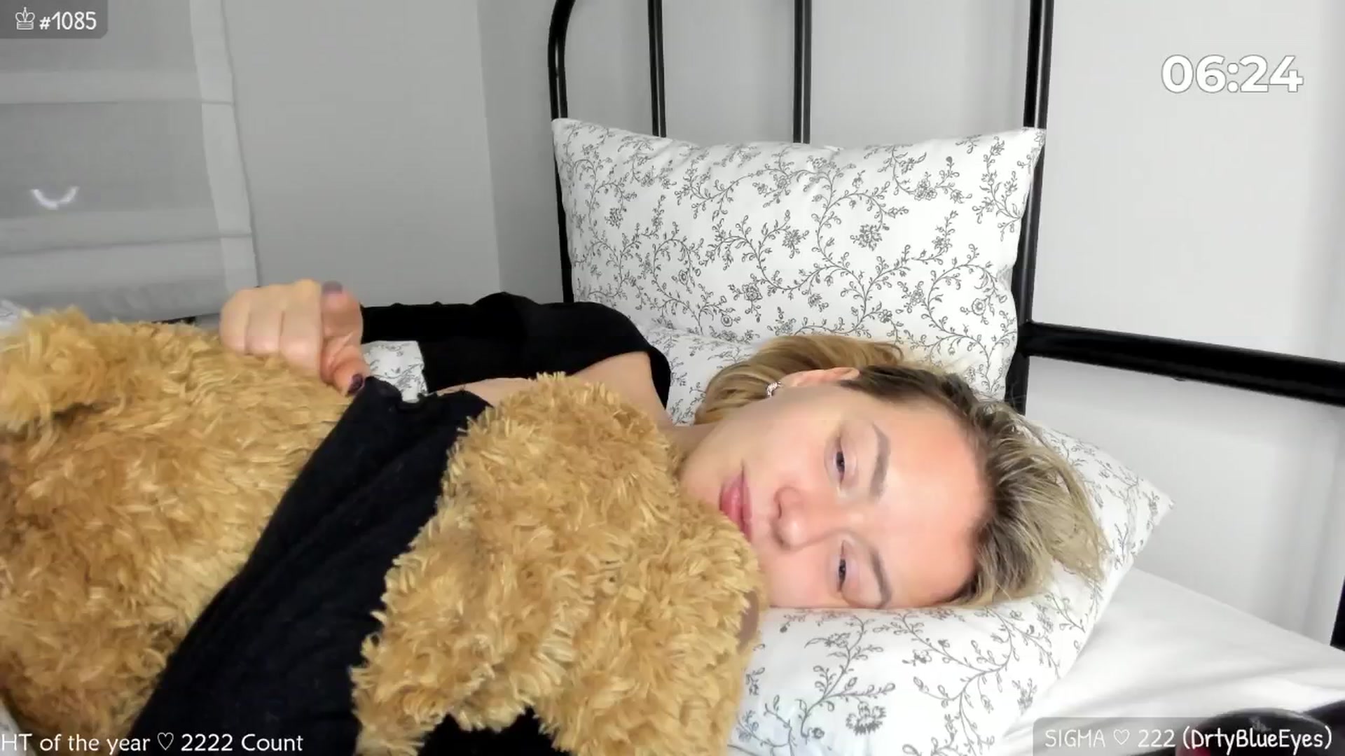 Gallery image thumbnail from MirBee's myfreecams stream on, 01/29/2025, 01:23 image 20 of 20