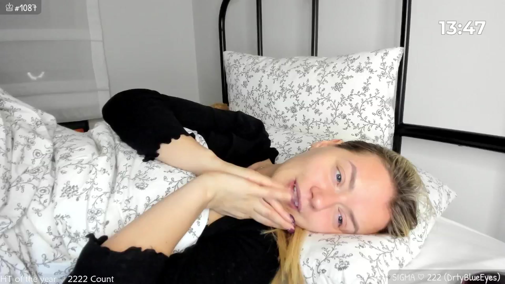 Gallery image thumbnail from MirBee's myfreecams stream on, 01/29/2025, 01:23 image 19 of 20