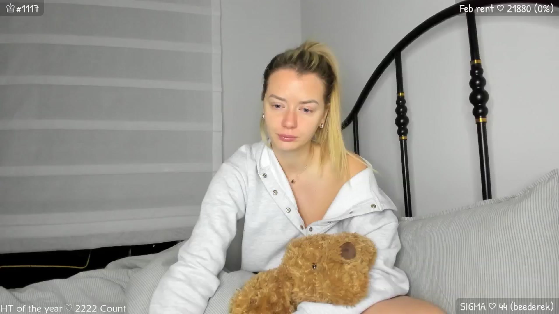 Gallery image thumbnail from MirBee's myfreecams stream on, 01/30/2025, 24:37 image 4 of 20