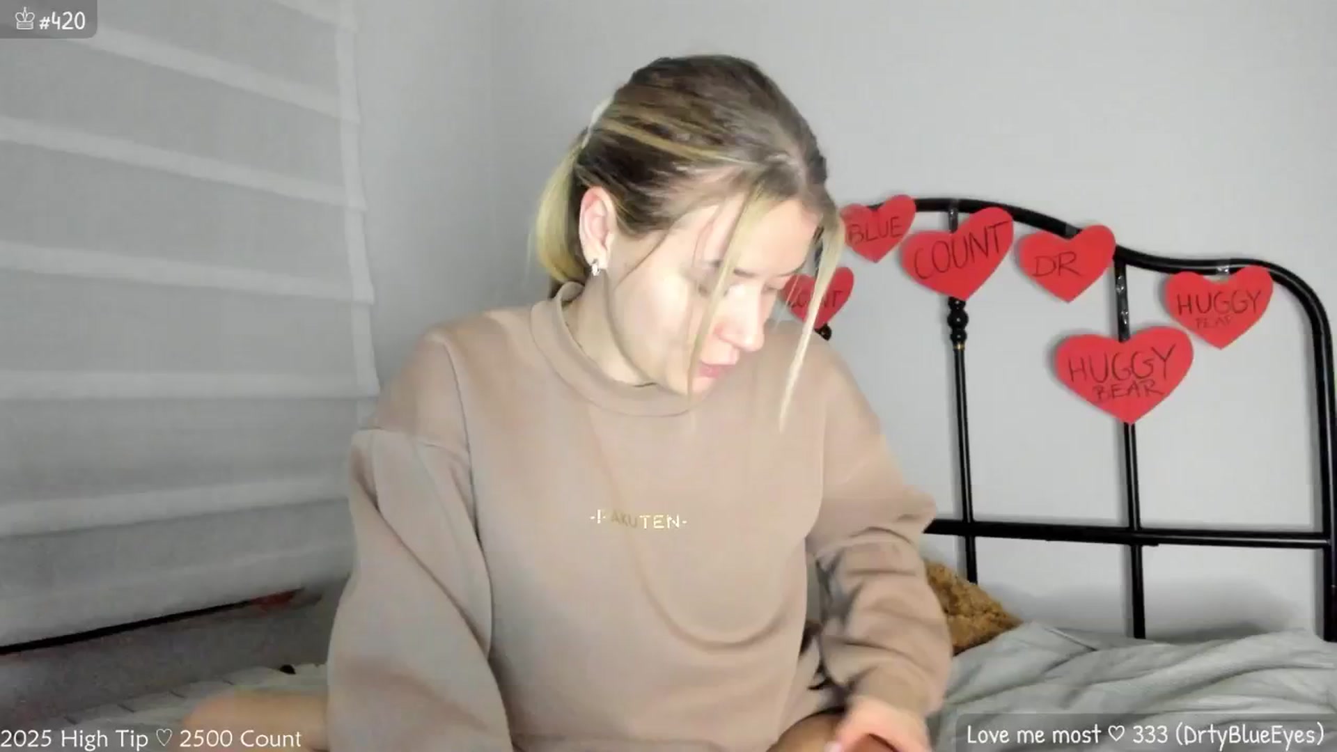 Gallery image thumbnail from MirBee's myfreecams stream on, 02/14/2025, 01:53 image 10 of 20