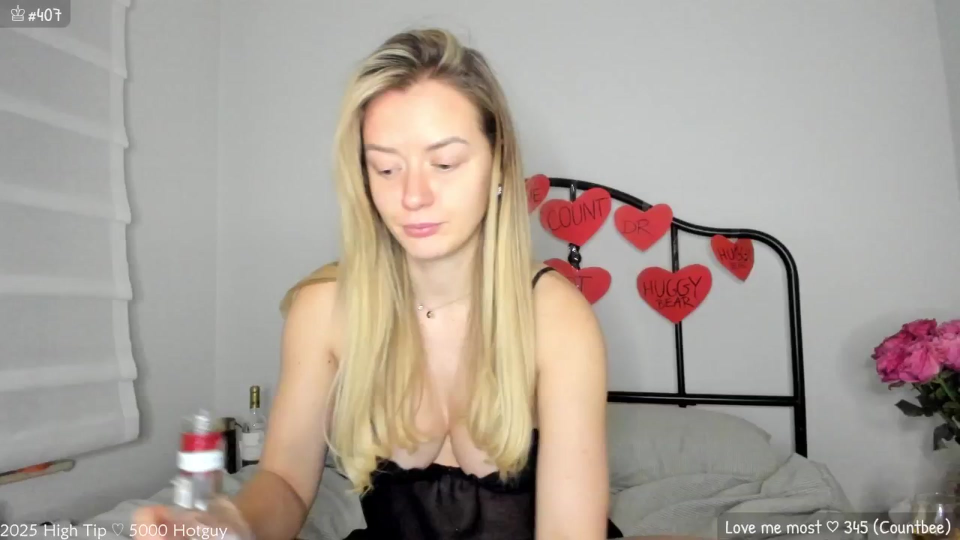 Gallery image thumbnail from MirBee's myfreecams stream on, 02/19/2025, 03:20 image 8 of 20