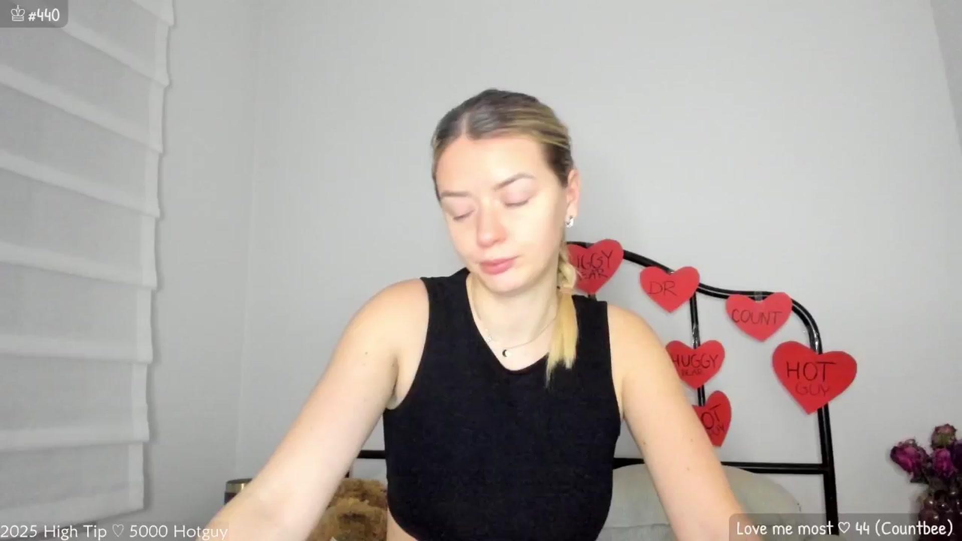Gallery image thumbnail from MirBee's myfreecams stream on, 02/27/2025, 02:38 image 3 of 20