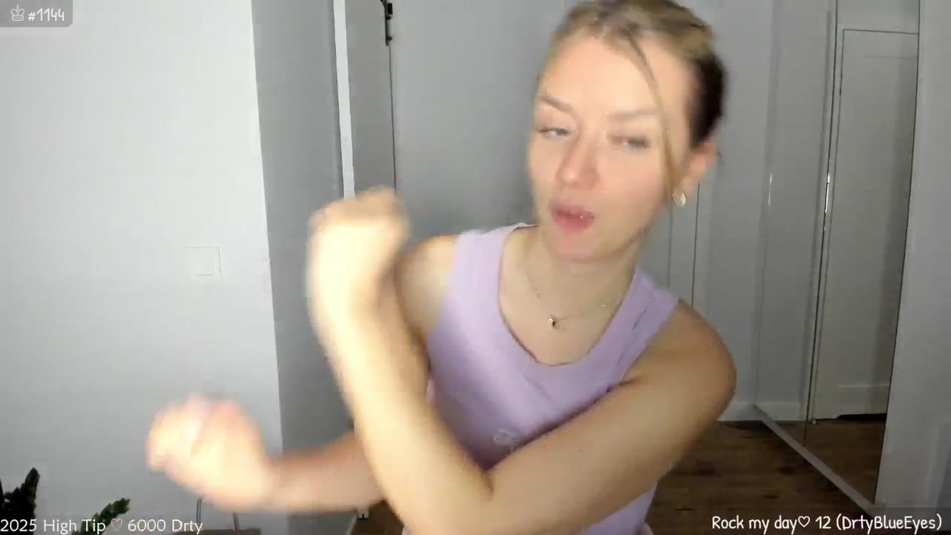 Gallery image thumbnail from MirBee's myfreecams stream on, 04/03/2025, 22:41 image 13 of 20