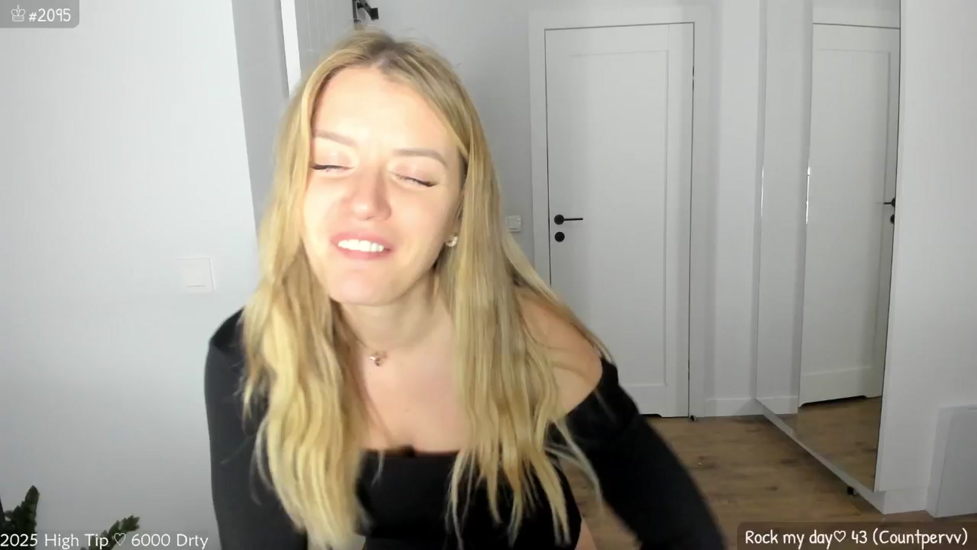Gallery image thumbnail from MirBee's myfreecams stream on, 04/17/2025, 24:32 image 3 of 20