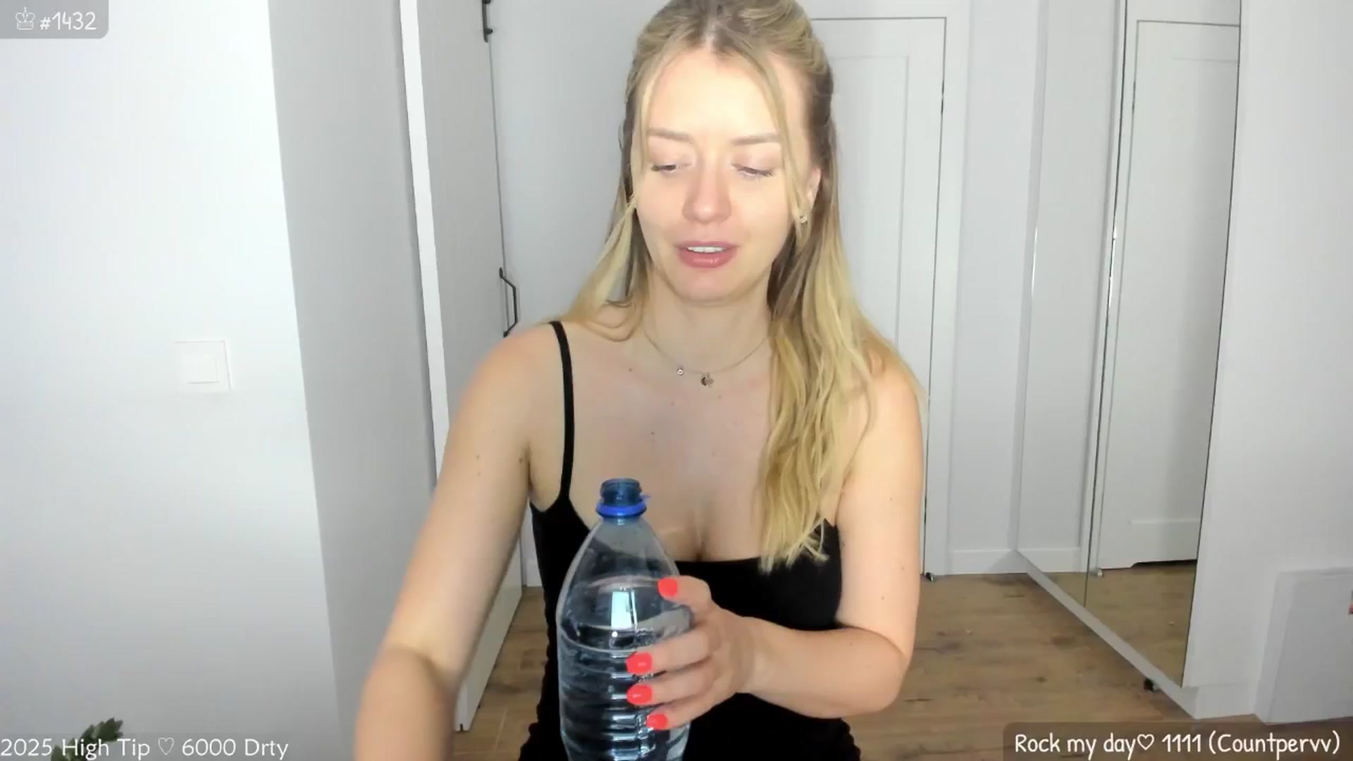 Gallery image thumbnail from MirBee's myfreecams stream on, 04/18/2025, 01:40 image 9 of 20