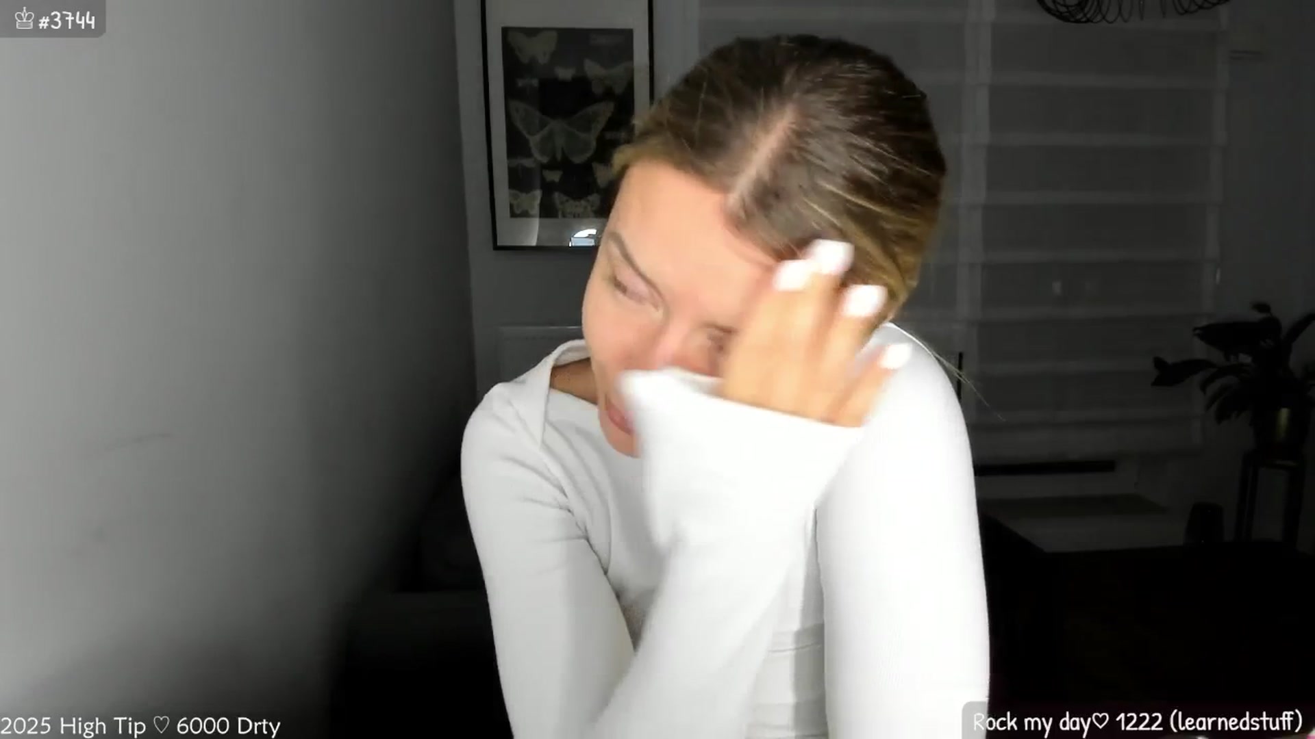 Gallery image thumbnail from MirBee's myfreecams stream on, 05/16/2025, 24:28 image 9 of 20