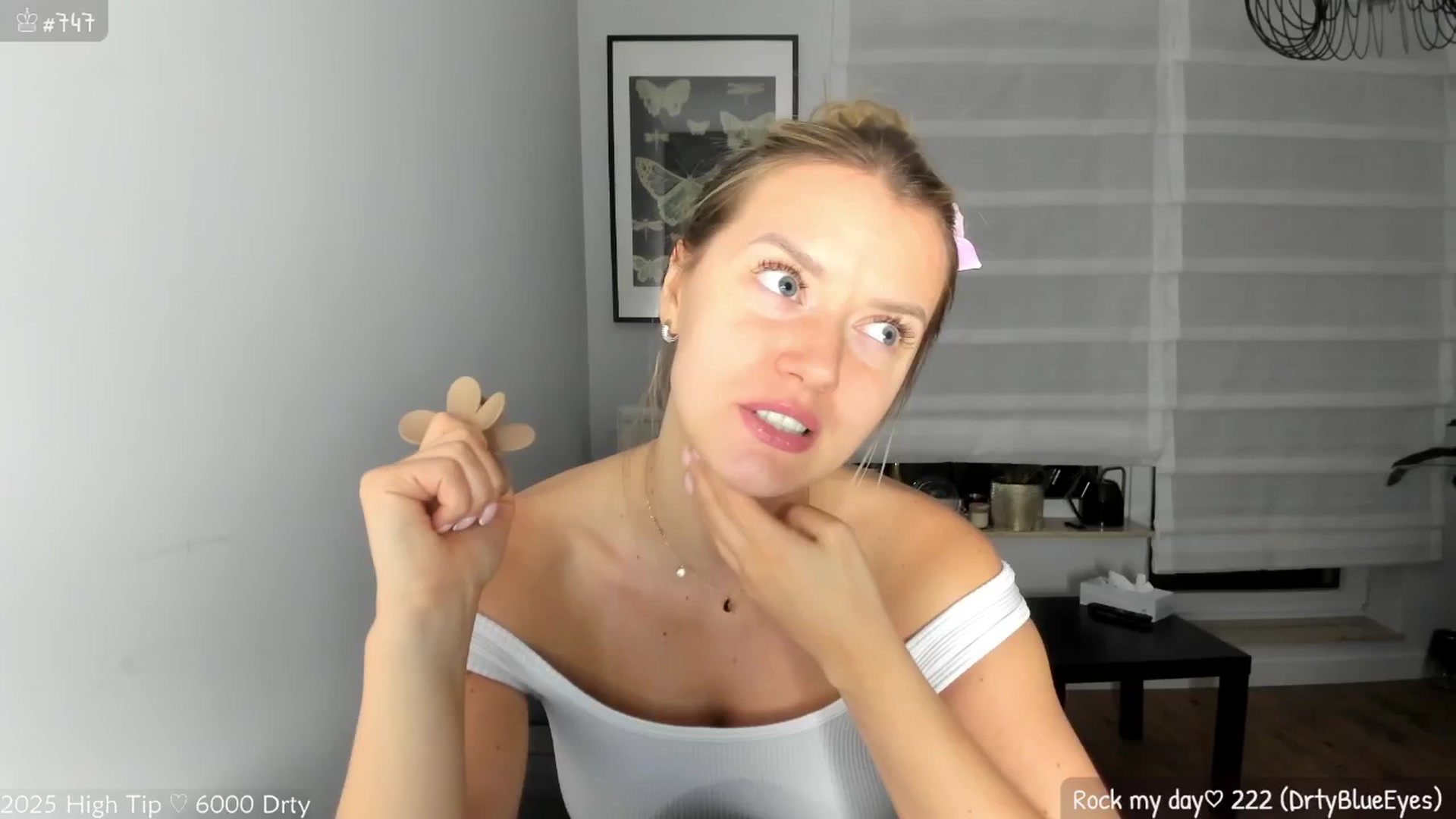 Gallery image thumbnail from MirBee's myfreecams stream on, 05/27/2025, 23:46 image 5 of 20