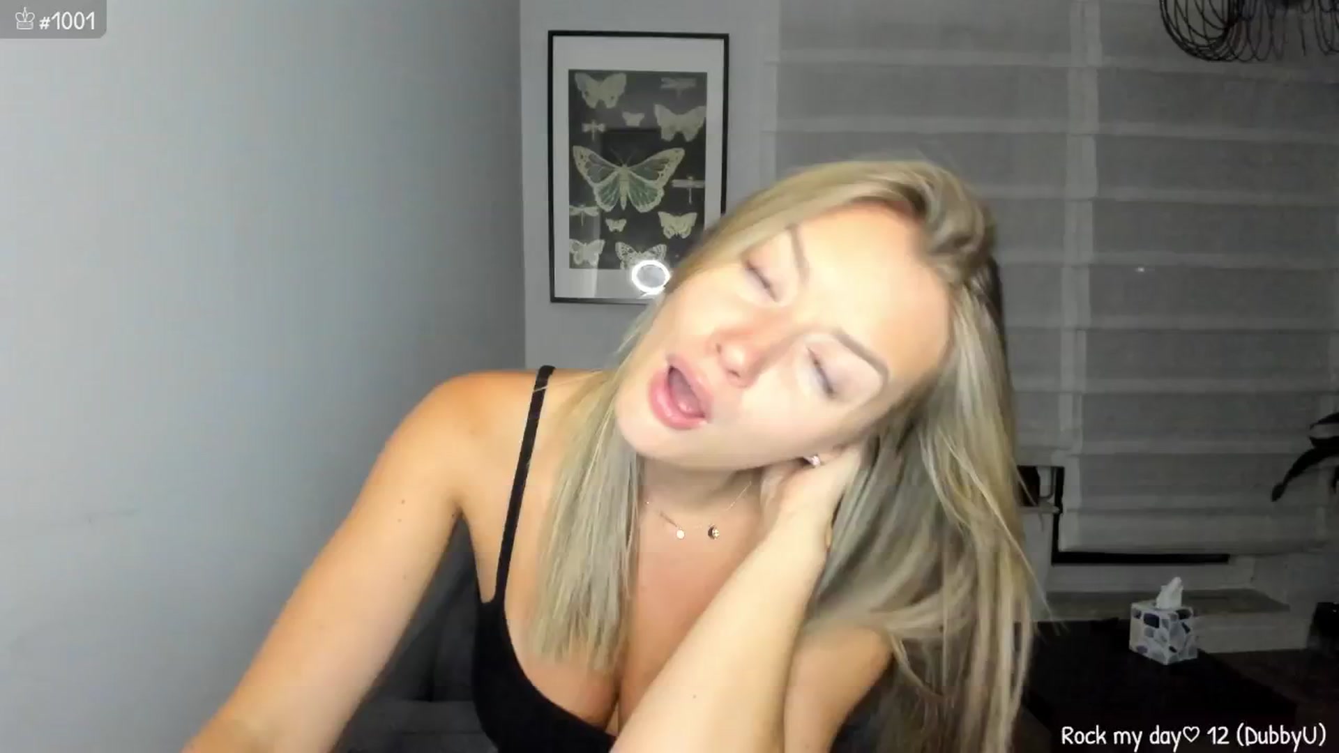 Gallery image thumbnail from MirBee's myfreecams stream on, 06/19/2025, 24:58 image 3 of 20