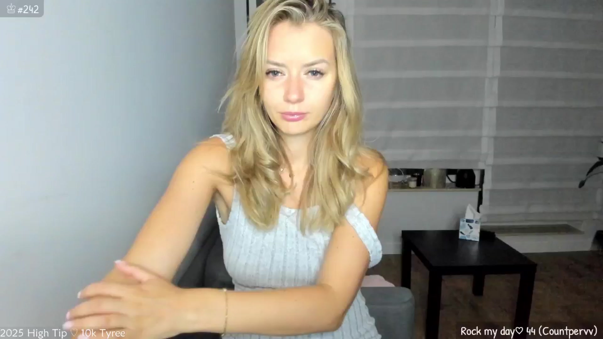Gallery image thumbnail from MirBee's myfreecams stream on, 06/26/2025, 22:19 image 4 of 20