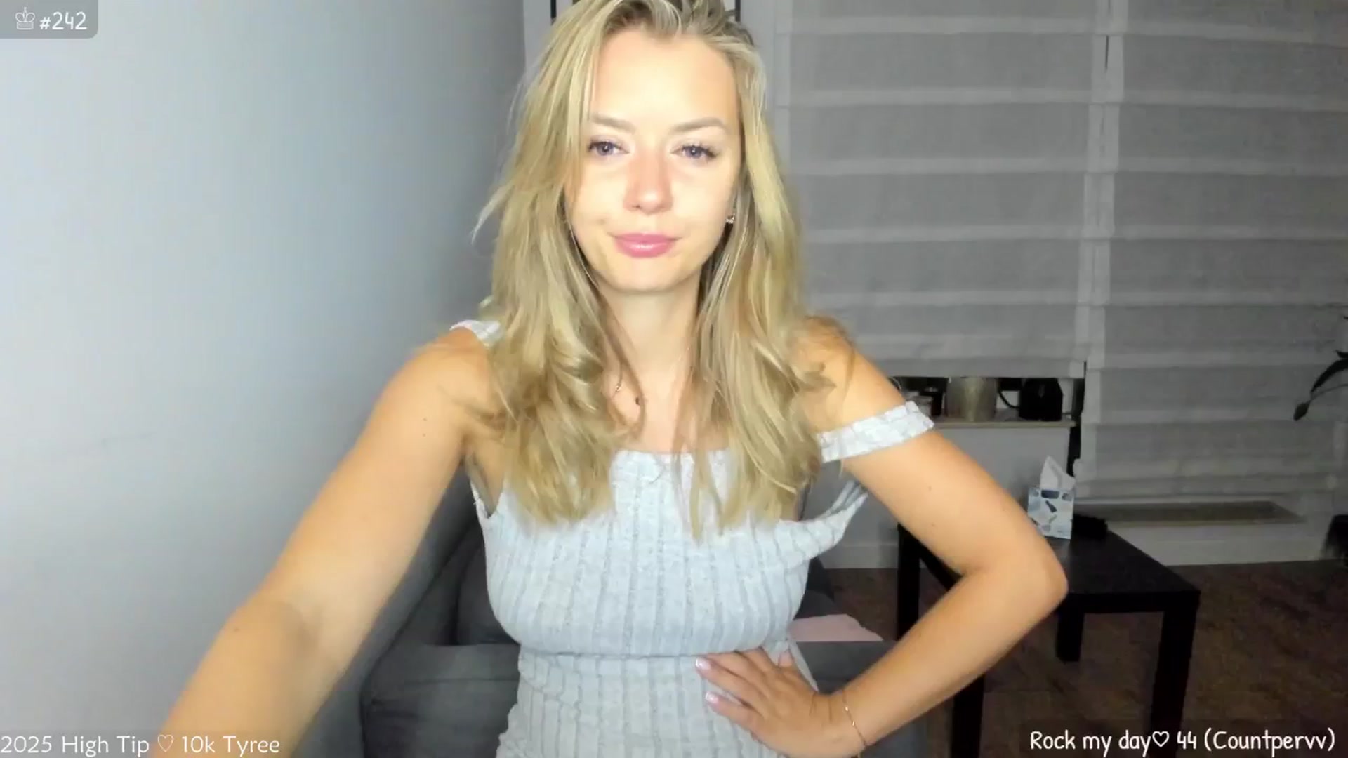 Gallery image thumbnail from MirBee's myfreecams stream on, 06/26/2025, 22:19 image 3 of 20