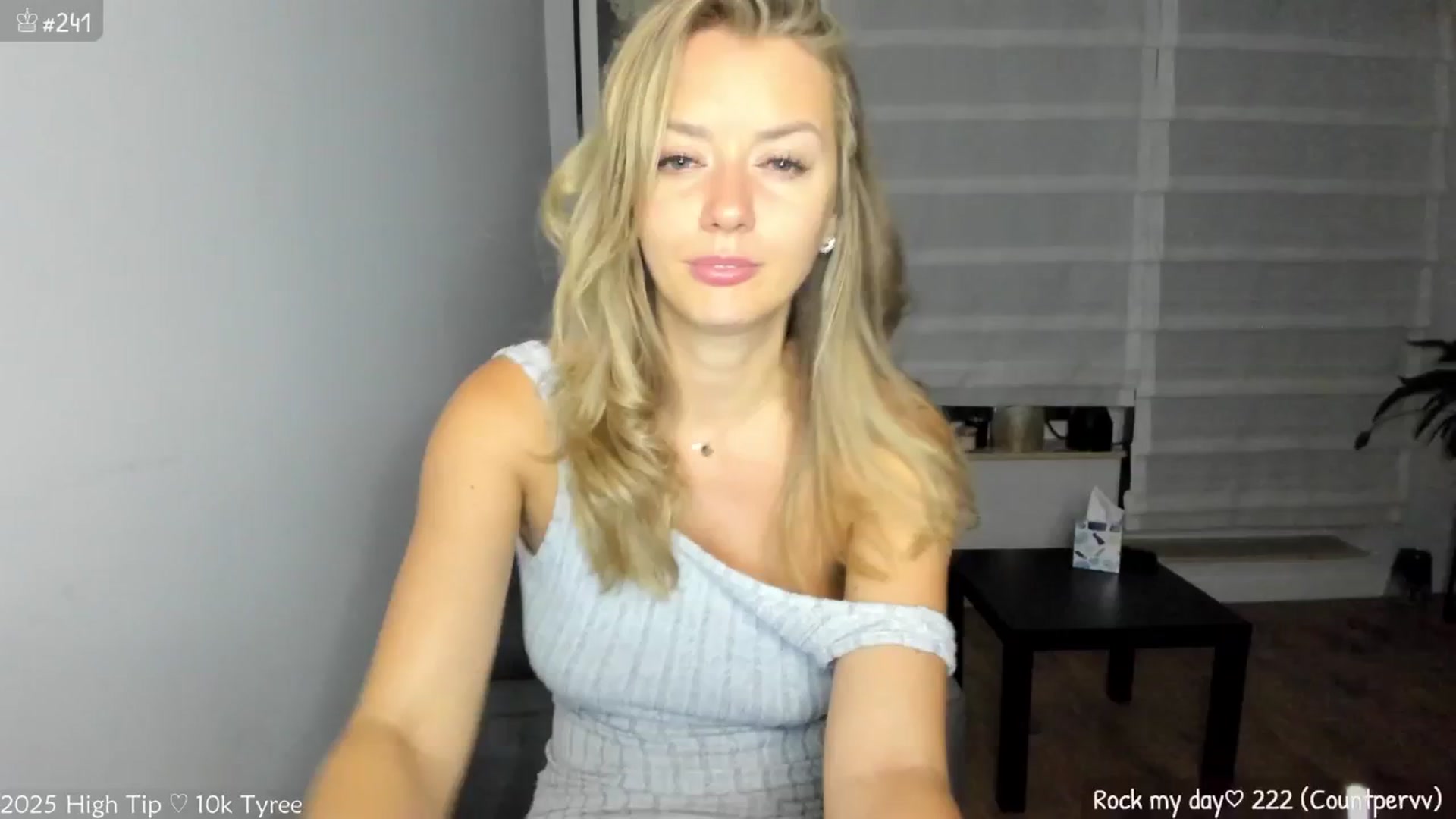 Gallery image thumbnail from MirBee's myfreecams stream on, 06/26/2025, 22:38 image 1 of 20