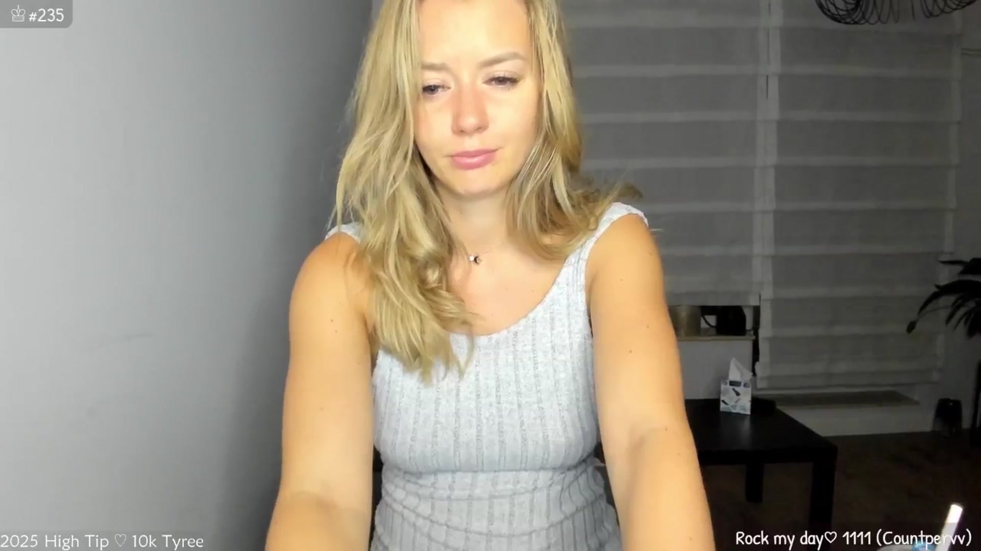 Gallery image thumbnail from MirBee's myfreecams stream on, 06/26/2025, 22:38 image 11 of 20