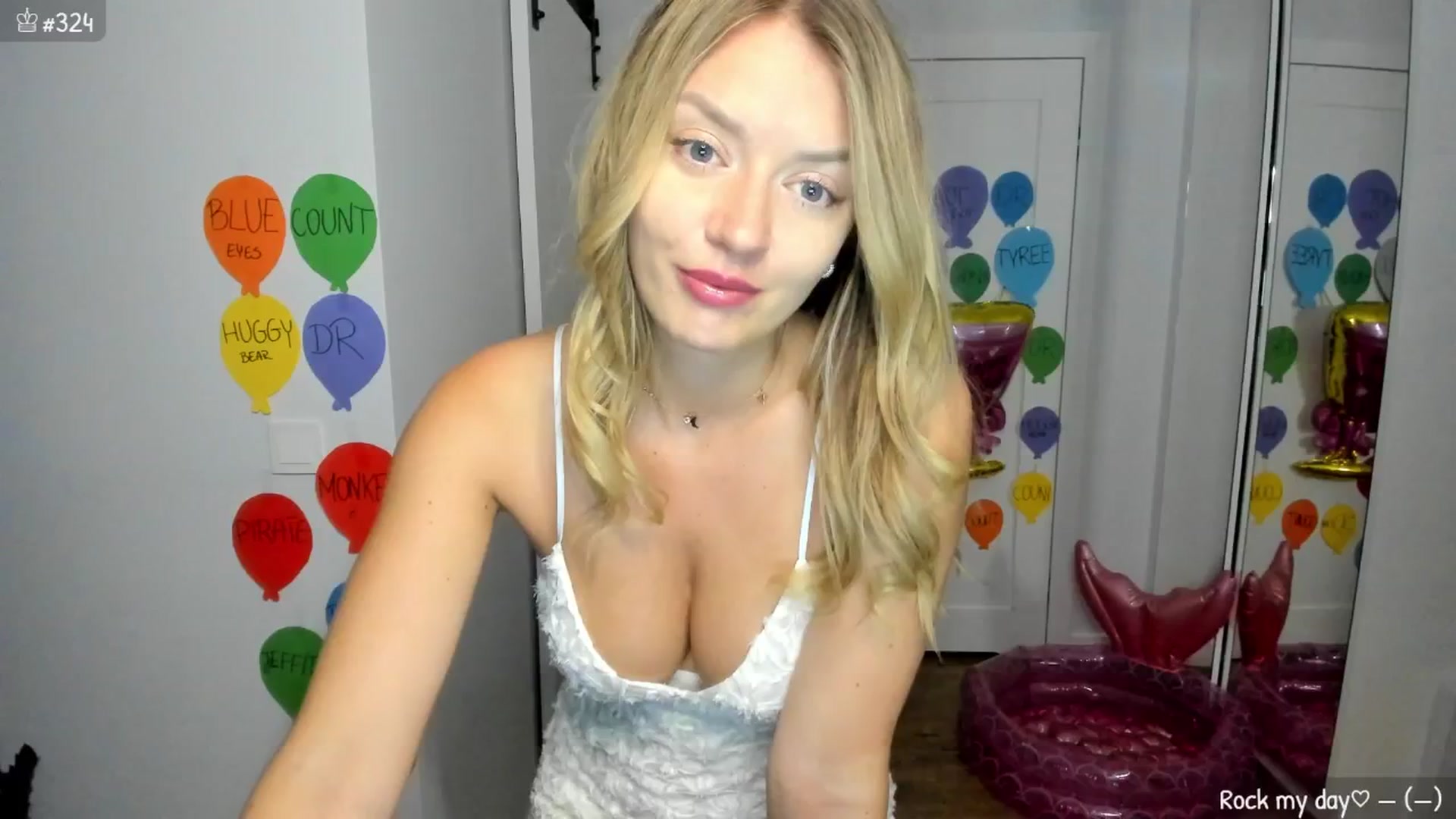 Gallery image thumbnail from MirBee's myfreecams stream on, 09/01/2025, 01:27 image 1 of 20