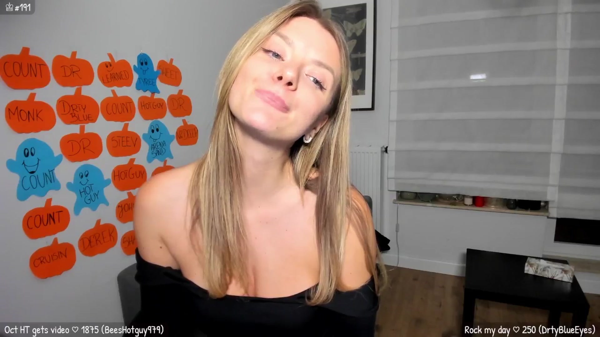Gallery image thumbnail from MirBee's myfreecams stream on, 10/16/2025, 02:34 image 5 of 20